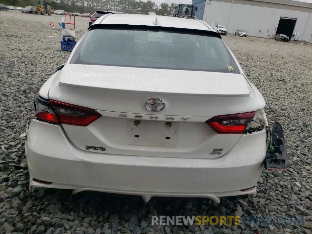 6 Photograph of a damaged car 4T1T11BK2MU025670 TOYOTA CAMRY 2021