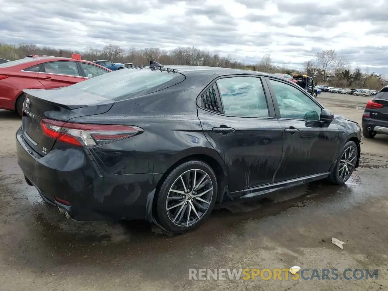 3 Photograph of a damaged car 4T1T11BK4MU024441 TOYOTA CAMRY 2021