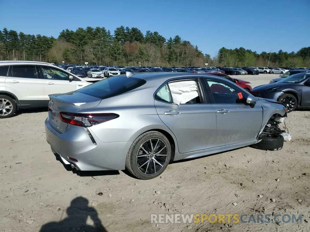 3 Photograph of a damaged car 4T1T11BK5MU023492 TOYOTA CAMRY 2021
