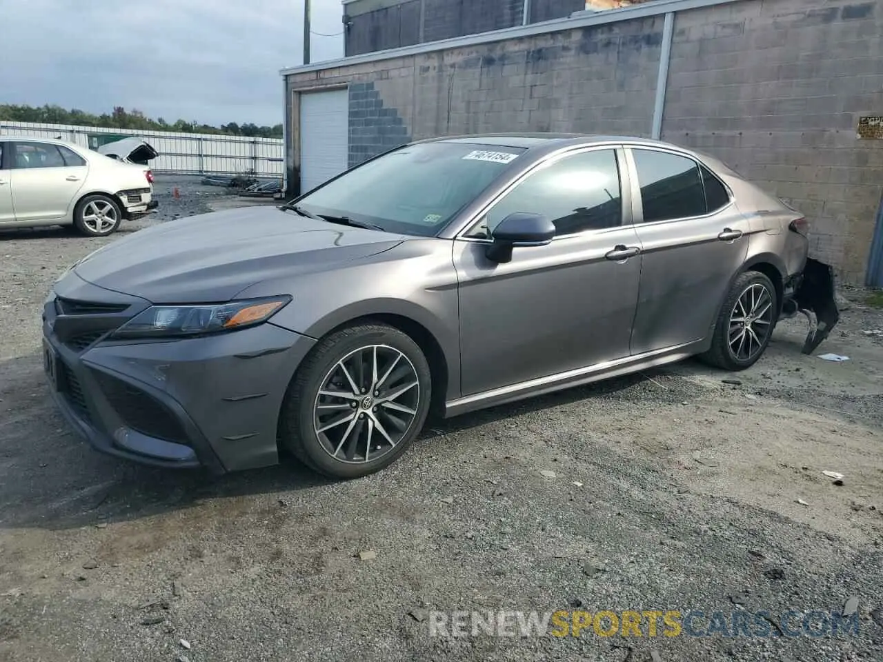 1 Photograph of a damaged car 4T1T11BK6MU034906 TOYOTA CAMRY 2021