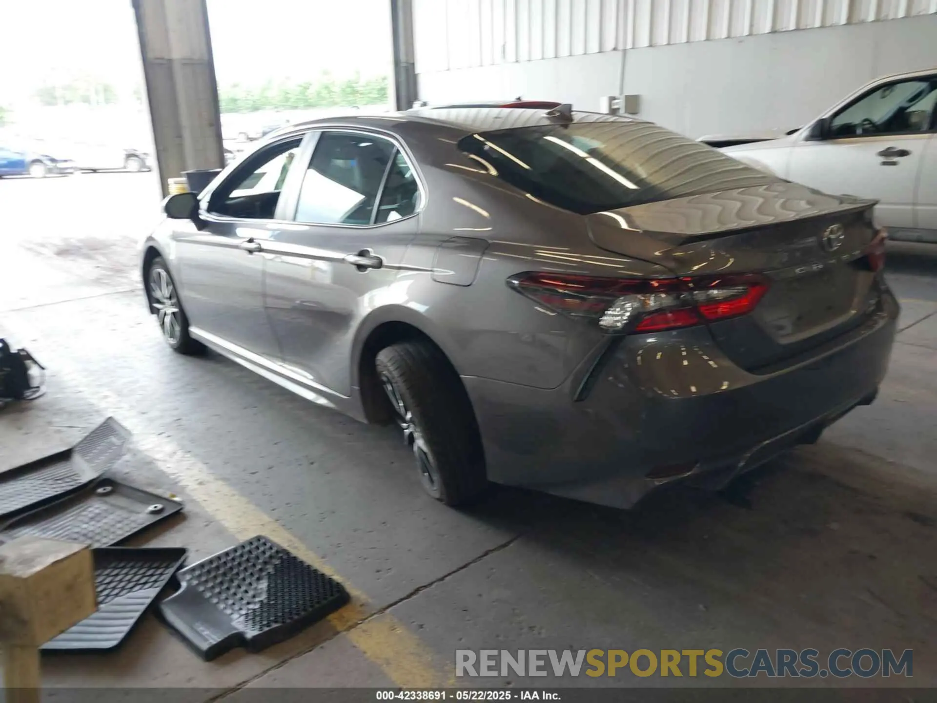 3 Photograph of a damaged car 4T1T11BK7MU044439 TOYOTA CAMRY 2021