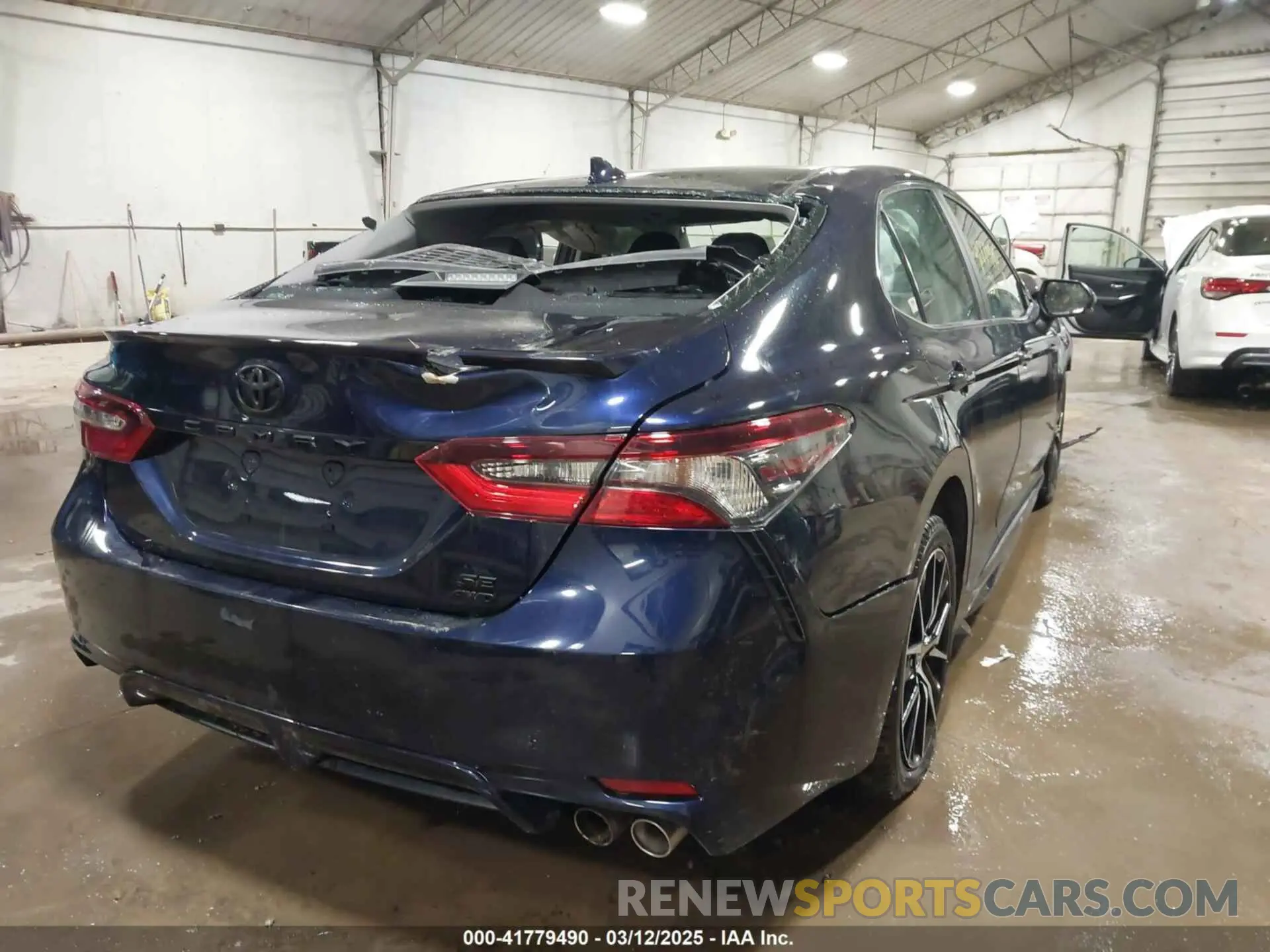 4 Photograph of a damaged car 4T1T11BK8MU041159 TOYOTA CAMRY 2021