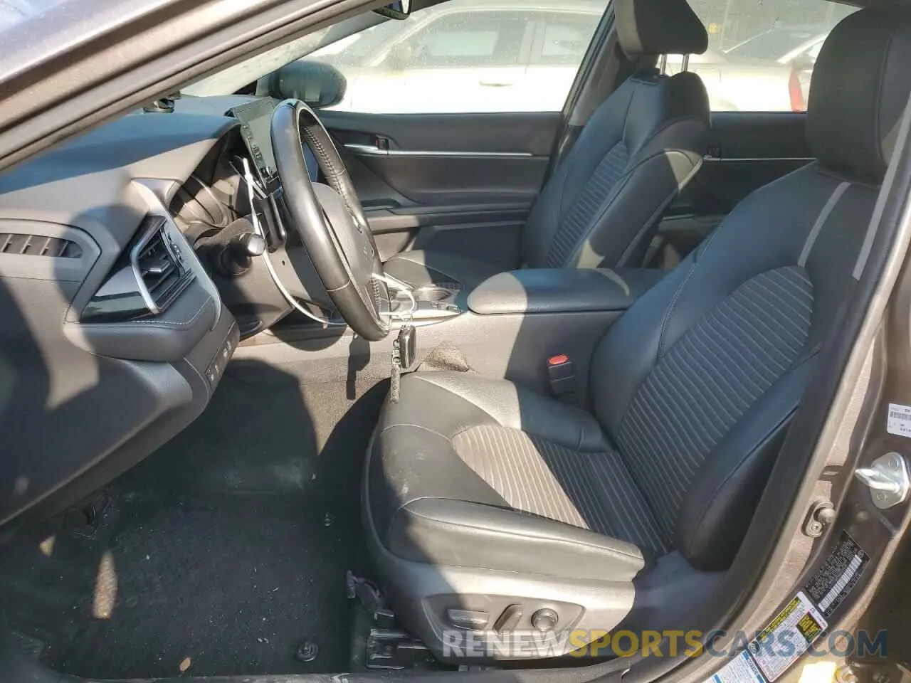7 Photograph of a damaged car 4T1T11BK9MU027836 TOYOTA CAMRY 2021