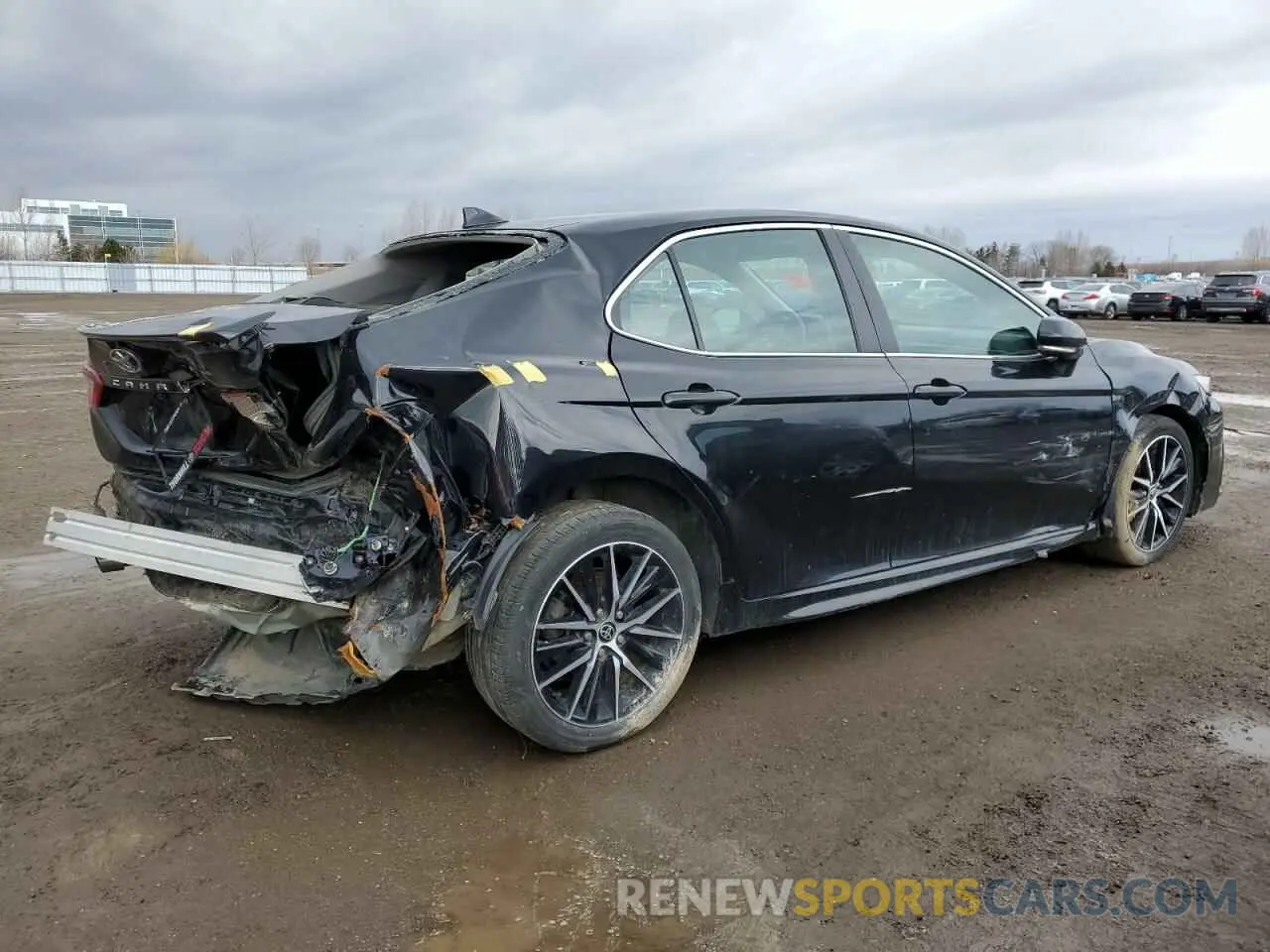 3 Photograph of a damaged car 4T1B21HK5NU016723 TOYOTA CAMRY 2022