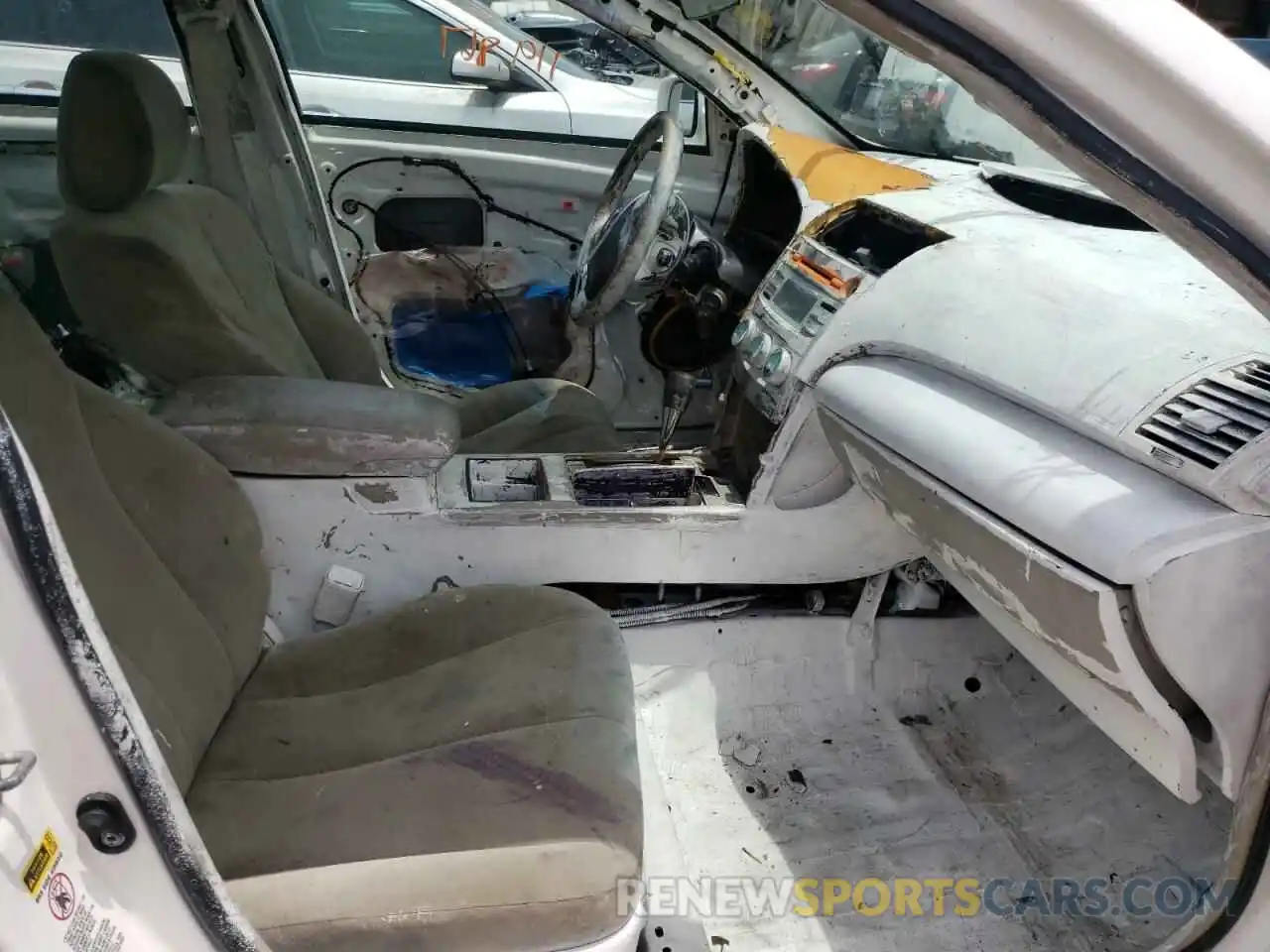 5 Photograph of a damaged car 4T1BE46K79U912622 TOYOTA CAMRY 2022