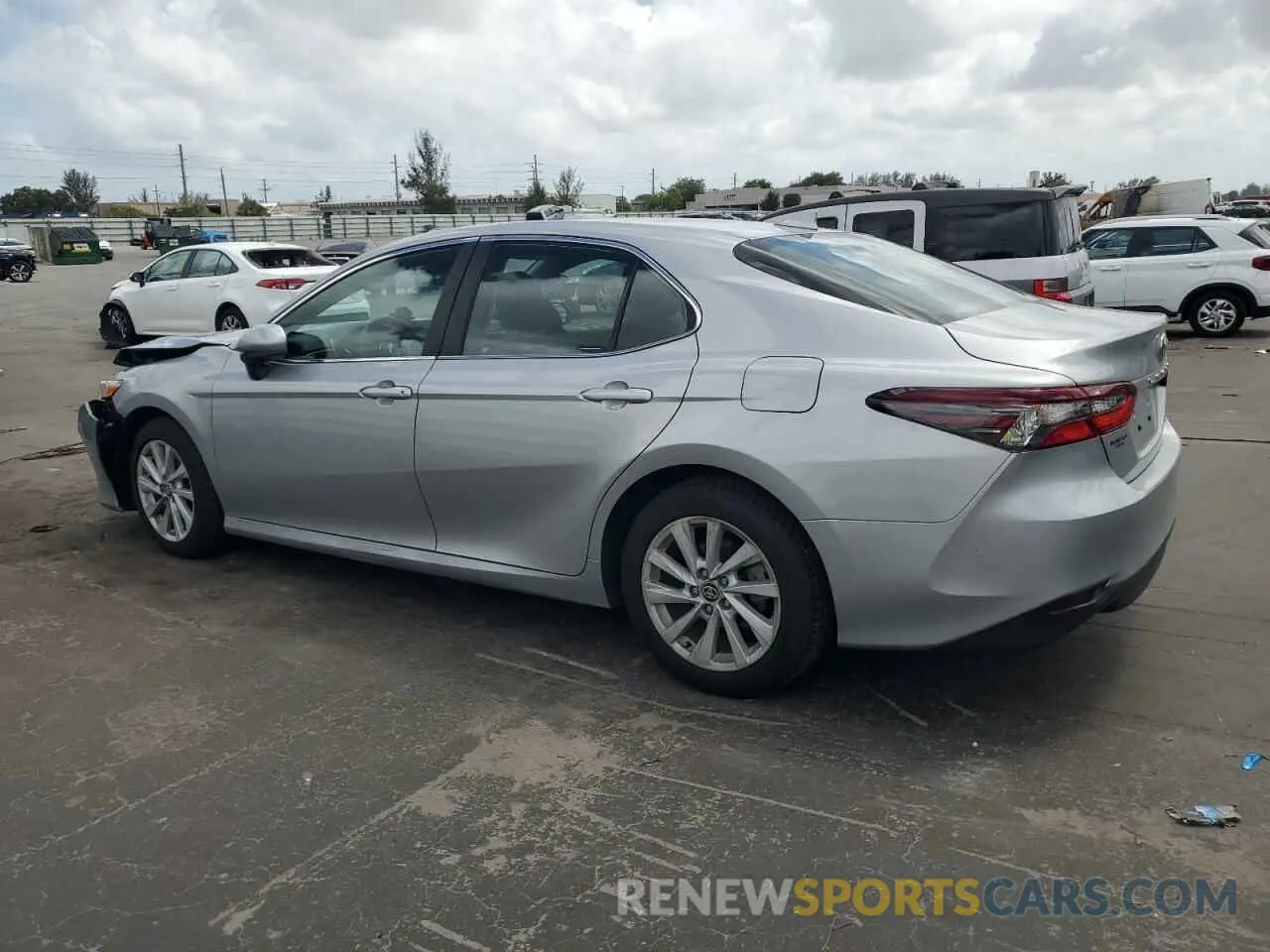 2 Photograph of a damaged car 4T1C11AK0NU038100 TOYOTA CAMRY 2022