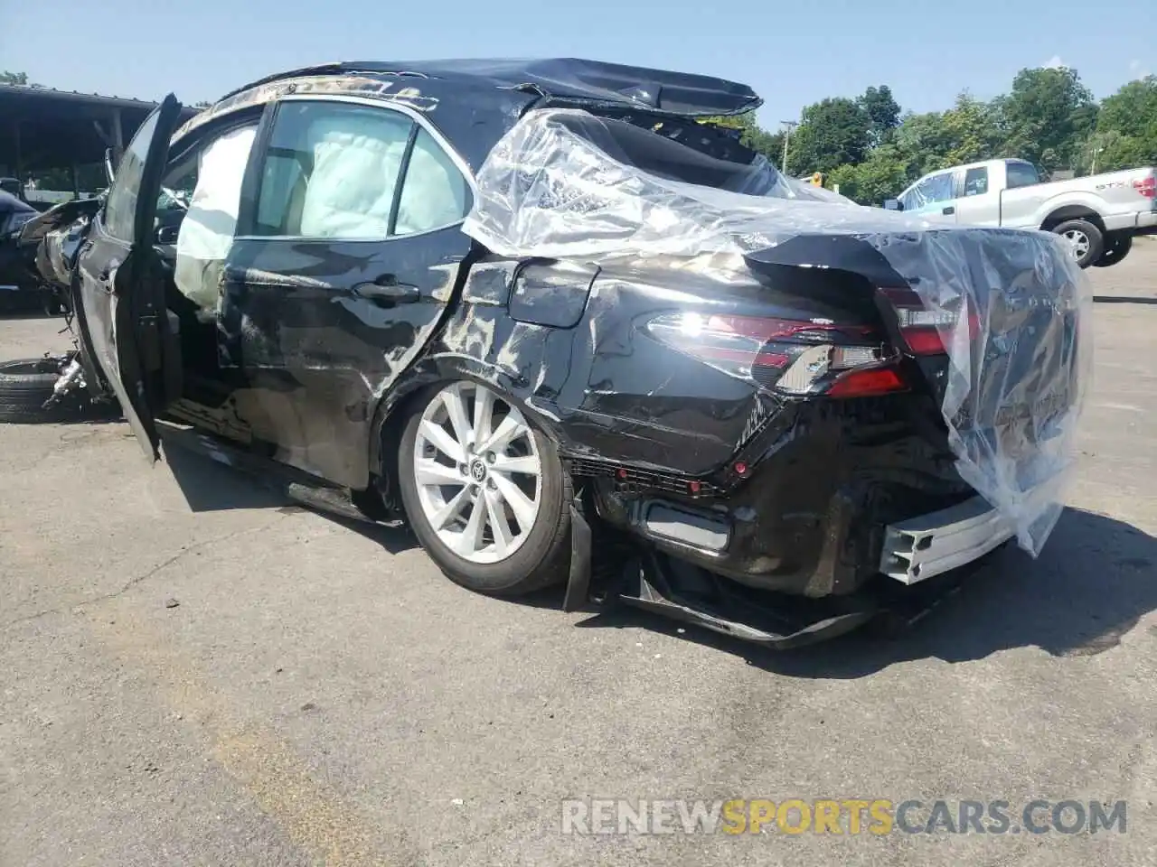 3 Photograph of a damaged car 4T1C11AK0NU046956 TOYOTA CAMRY 2022