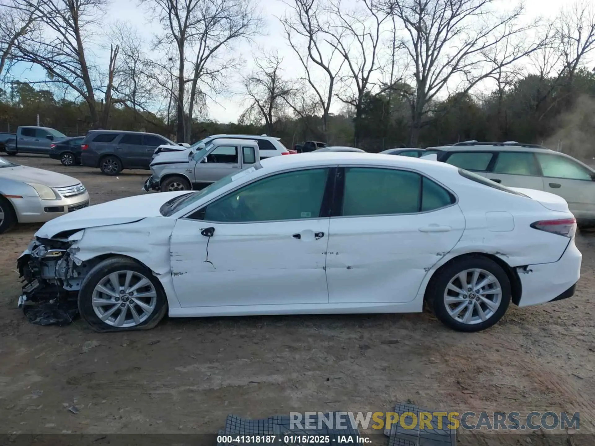 14 Photograph of a damaged car 4T1C11AK0NU063417 TOYOTA CAMRY 2022