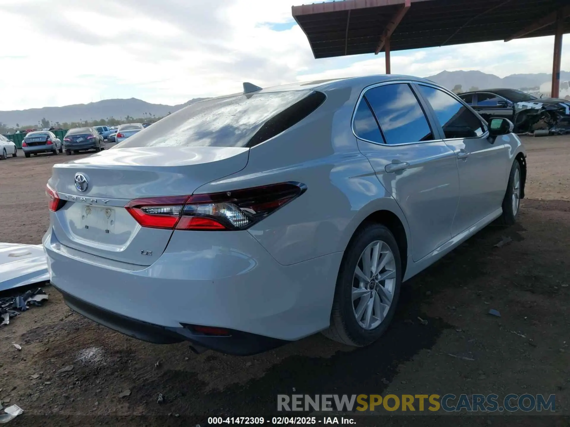 4 Photograph of a damaged car 4T1C11AK0NU068424 TOYOTA CAMRY 2022