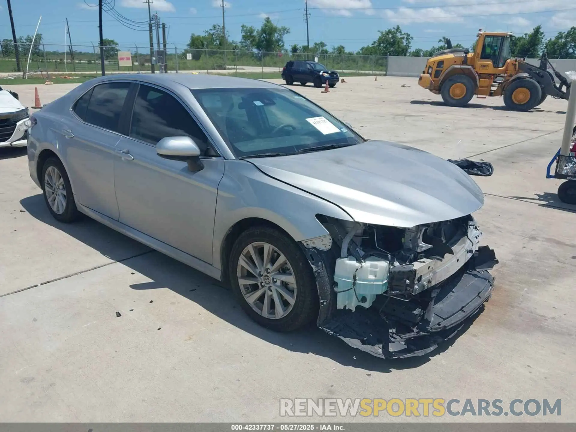 1 Photograph of a damaged car 4T1C11AK0NU627812 TOYOTA CAMRY 2022