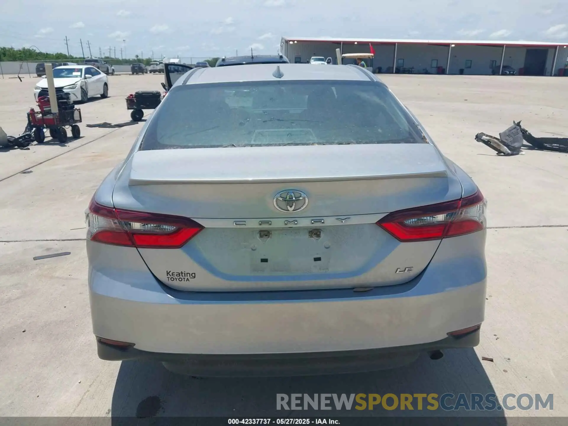 15 Photograph of a damaged car 4T1C11AK0NU627812 TOYOTA CAMRY 2022