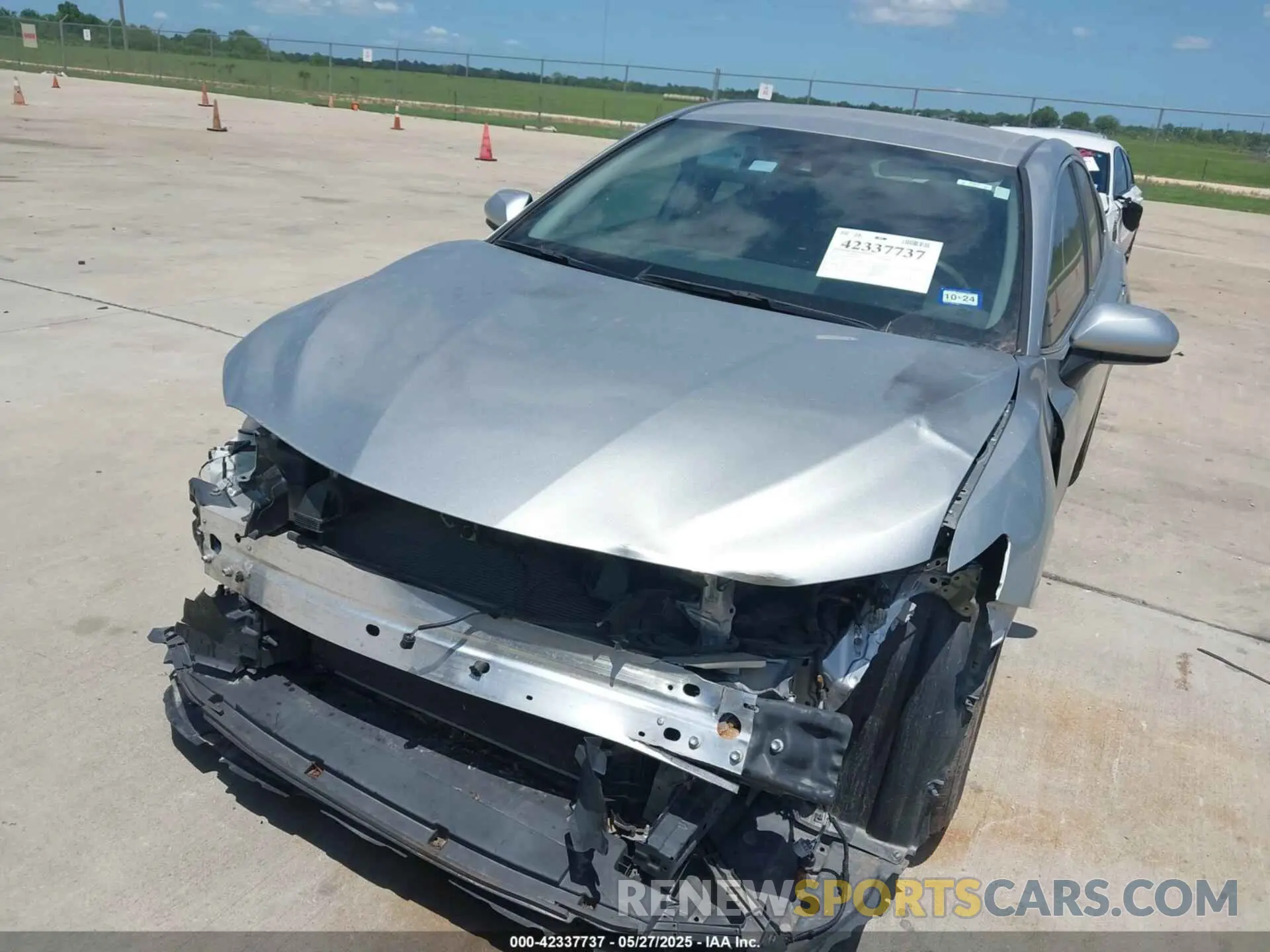 6 Photograph of a damaged car 4T1C11AK0NU627812 TOYOTA CAMRY 2022