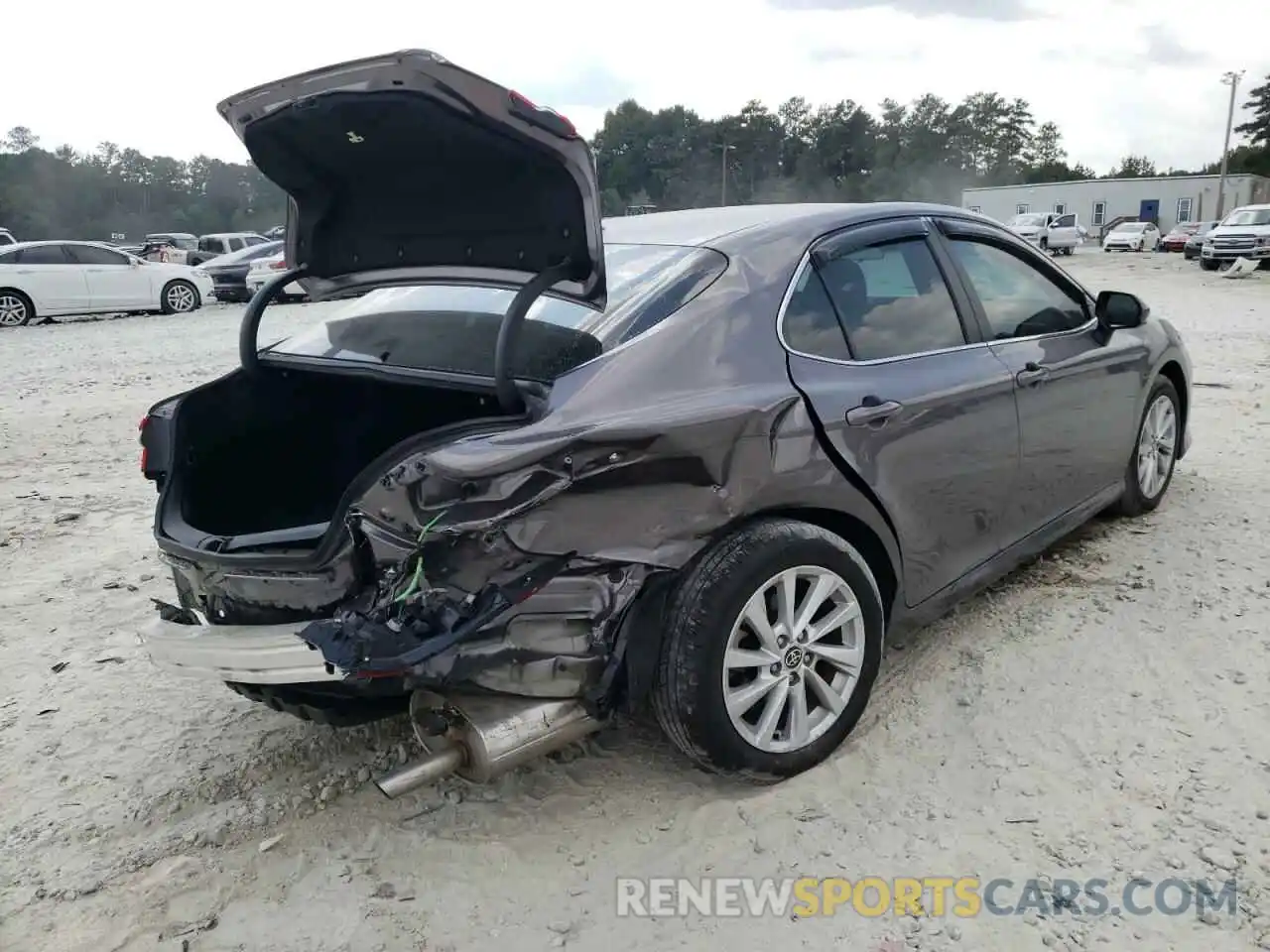 4 Photograph of a damaged car 4T1C11AK0NU628538 TOYOTA CAMRY 2022