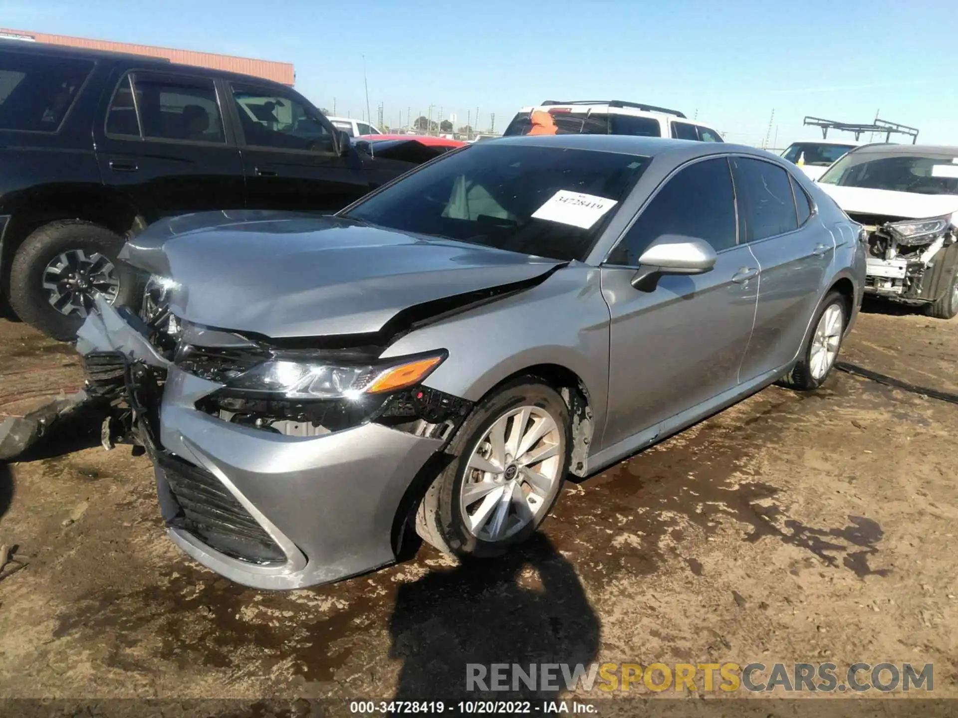 2 Photograph of a damaged car 4T1C11AK0NU635036 TOYOTA CAMRY 2022