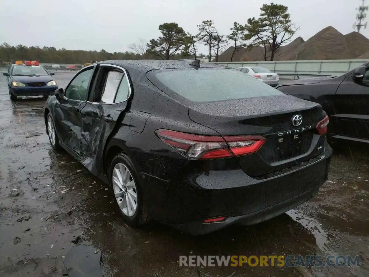 3 Photograph of a damaged car 4T1C11AK0NU638776 TOYOTA CAMRY 2022