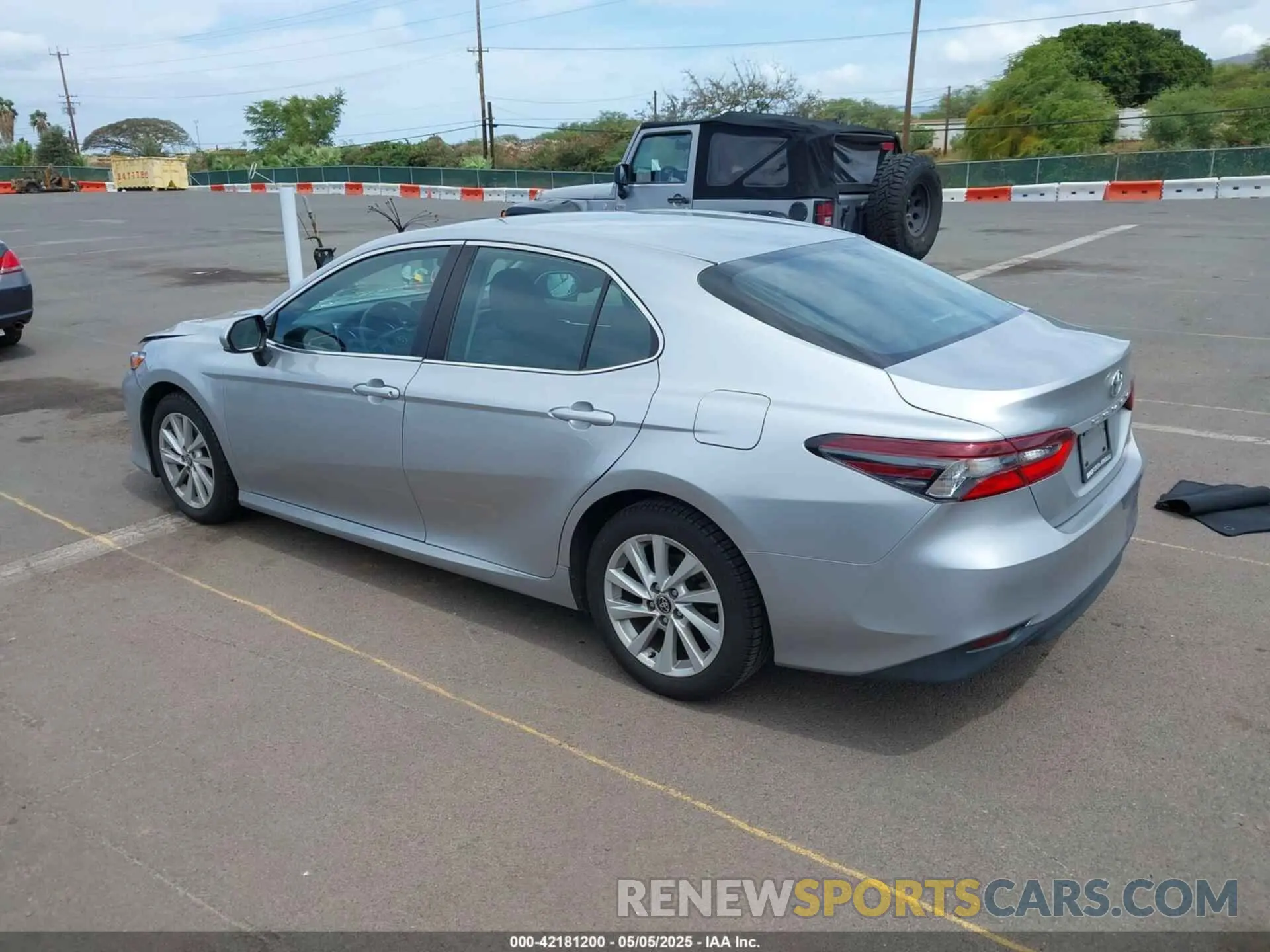 3 Photograph of a damaged car 4T1C11AK0NU640401 TOYOTA CAMRY 2022