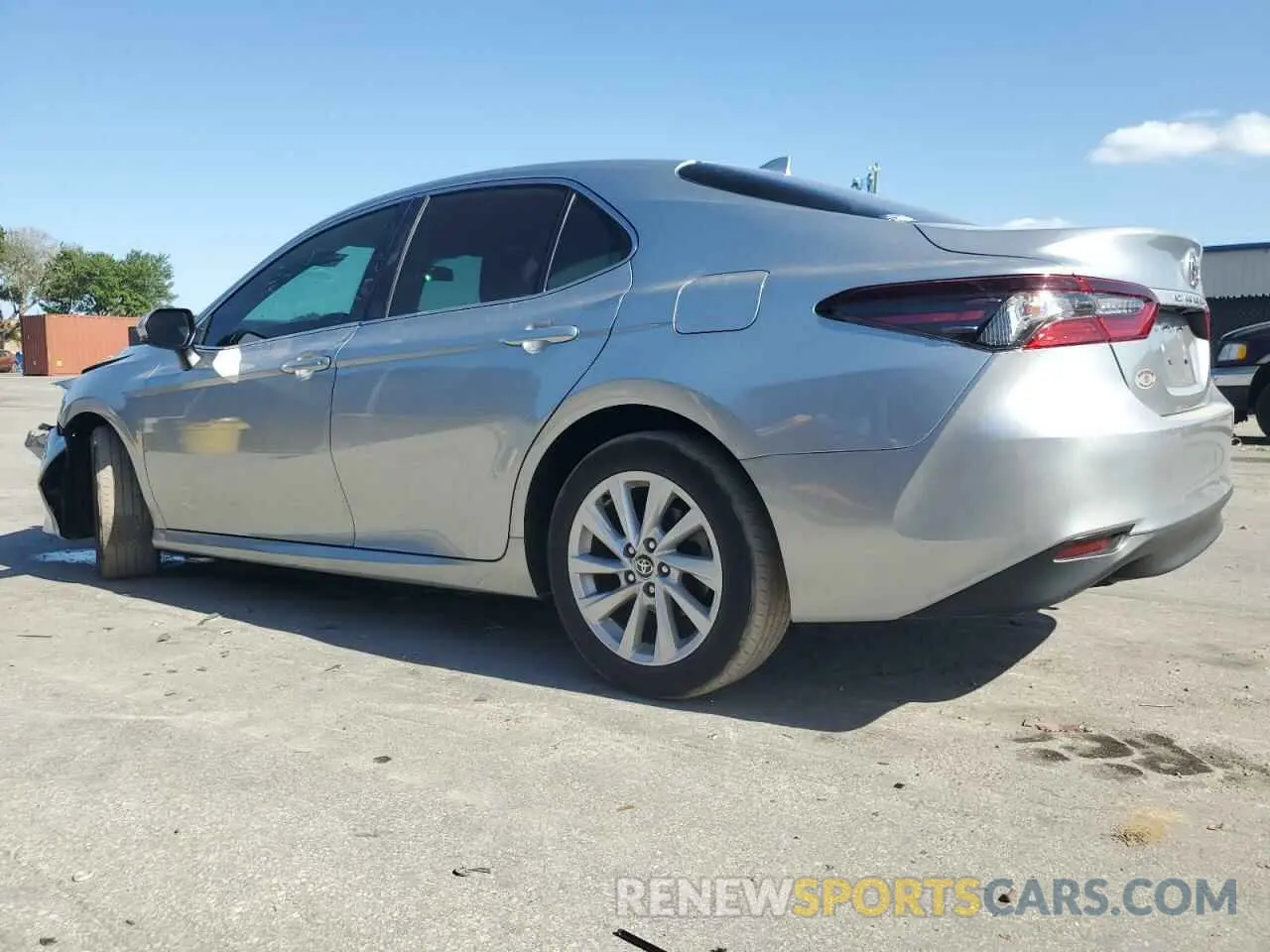 2 Photograph of a damaged car 4T1C11AK0NU641421 TOYOTA CAMRY 2022