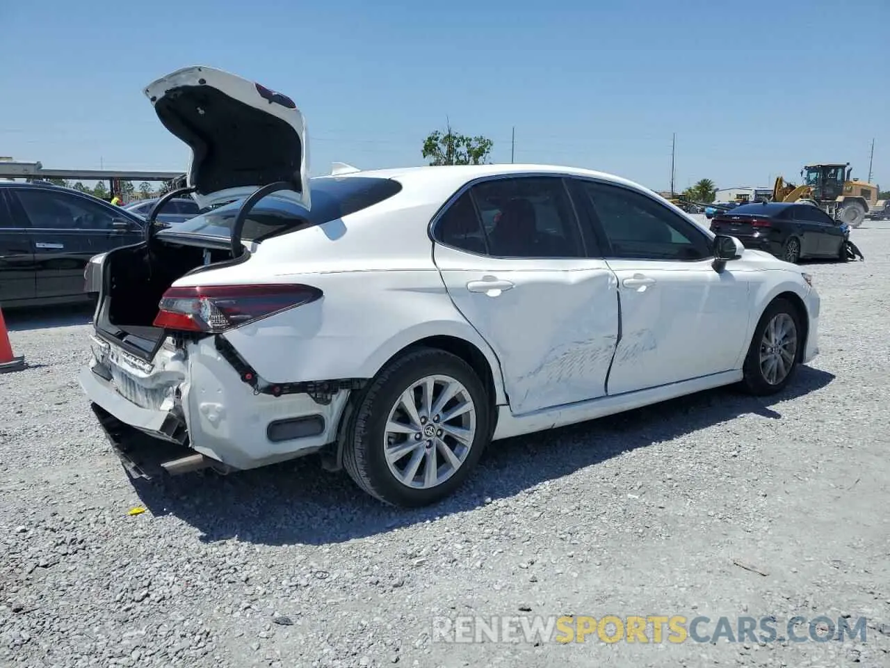 3 Photograph of a damaged car 4T1C11AK0NU647476 TOYOTA CAMRY 2022