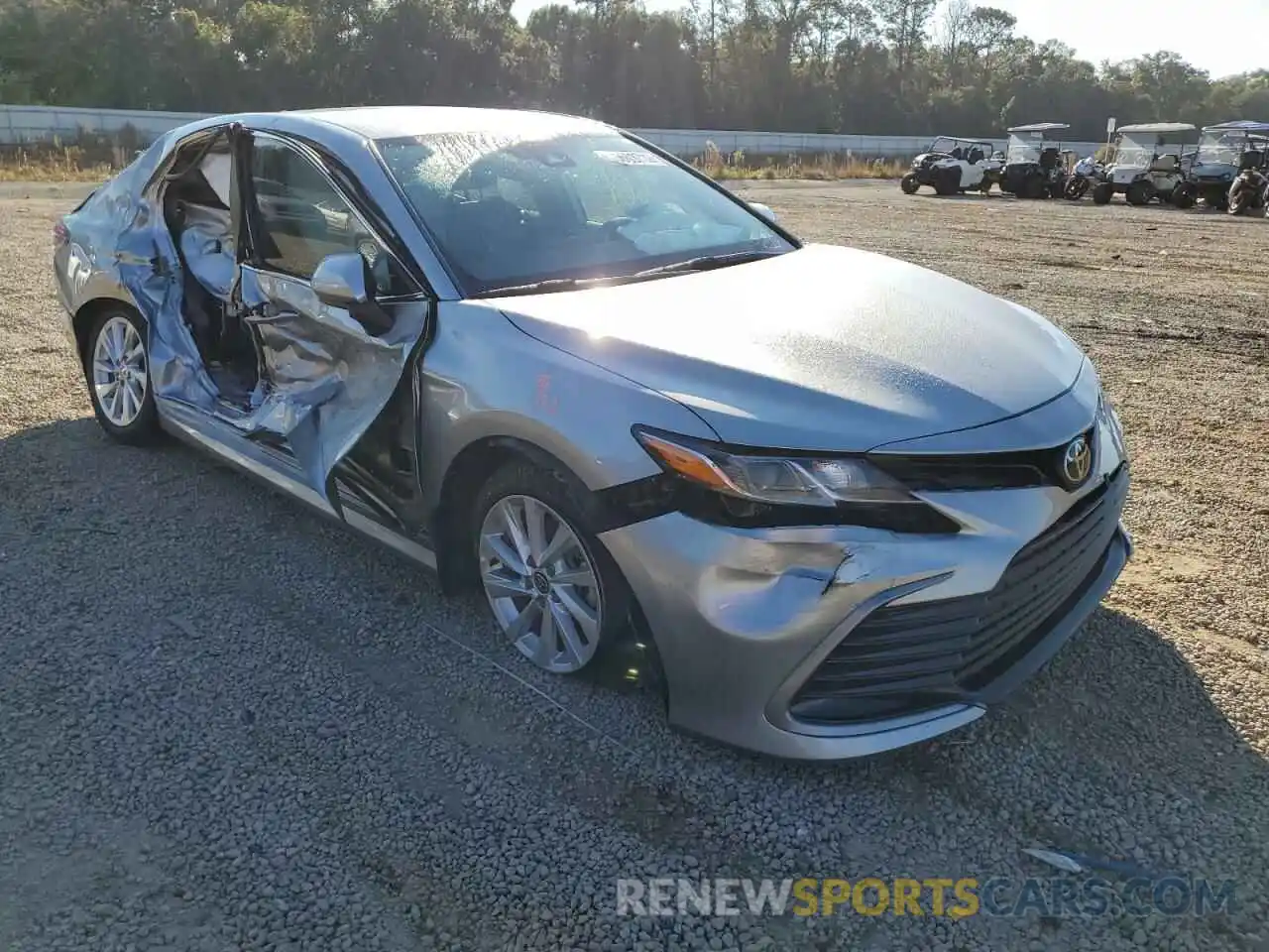 1 Photograph of a damaged car 4T1C11AK0NU648918 TOYOTA CAMRY 2022