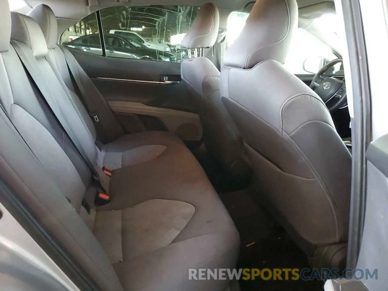 10 Photograph of a damaged car 4T1C11AK0NU649633 TOYOTA CAMRY 2022
