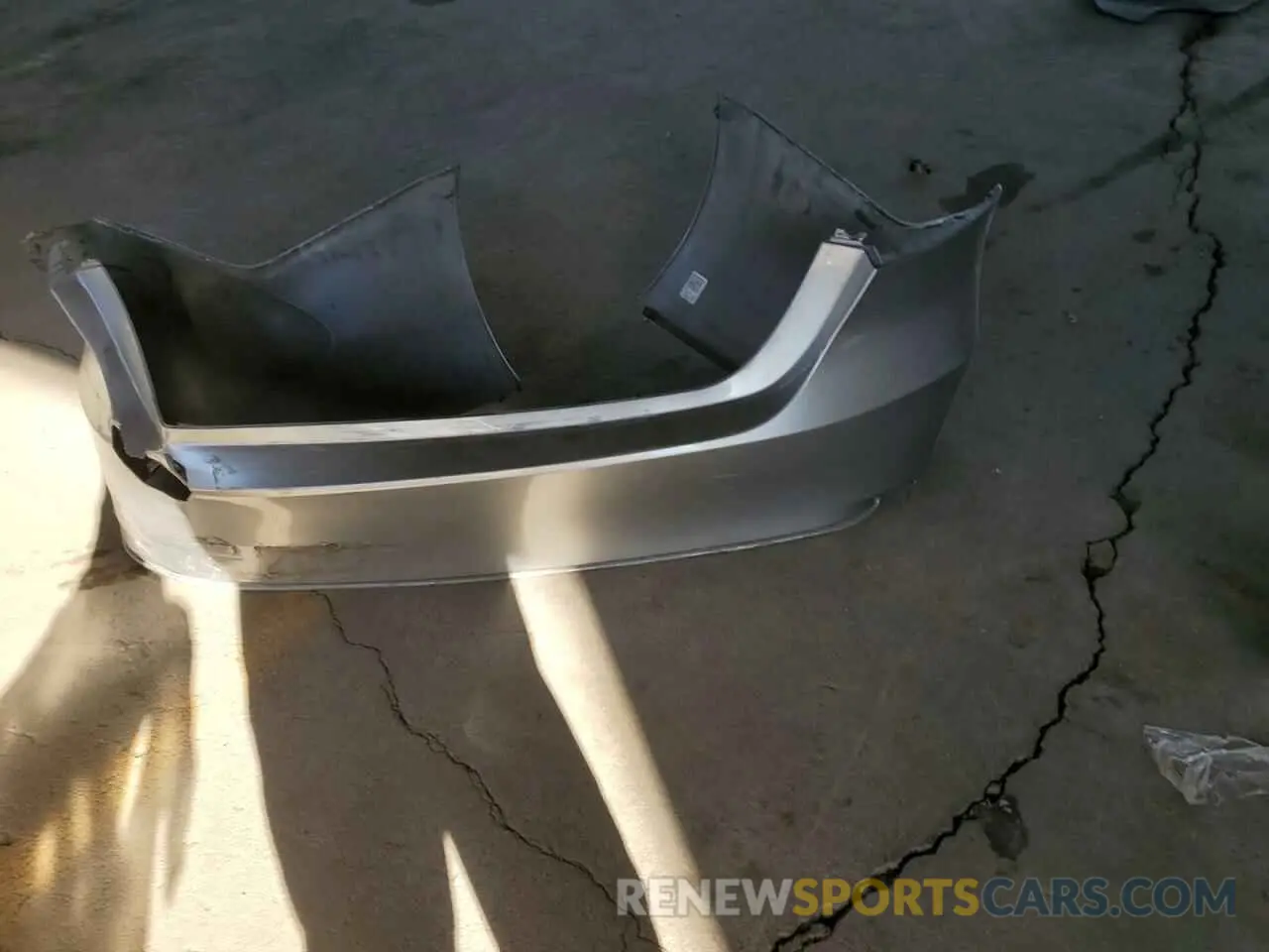 12 Photograph of a damaged car 4T1C11AK0NU649633 TOYOTA CAMRY 2022