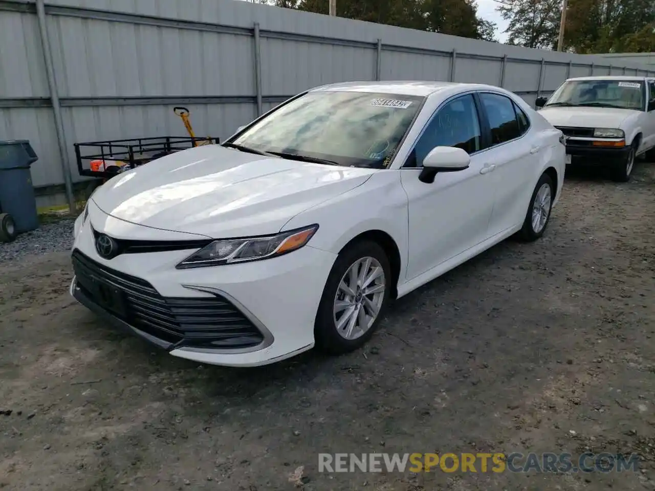 2 Photograph of a damaged car 4T1C11AK0NU651558 TOYOTA CAMRY 2022