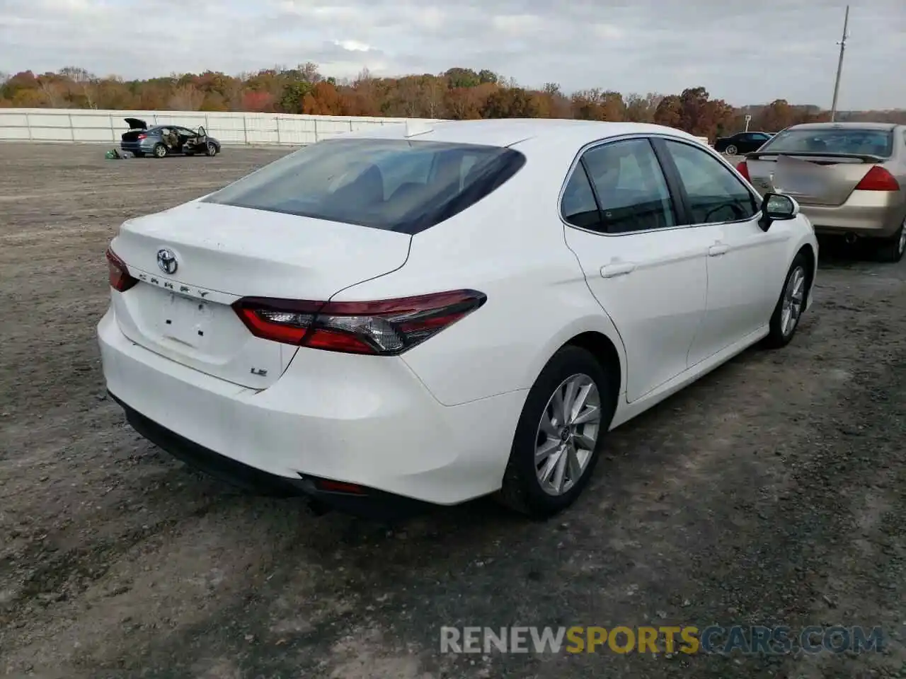 4 Photograph of a damaged car 4T1C11AK0NU651558 TOYOTA CAMRY 2022