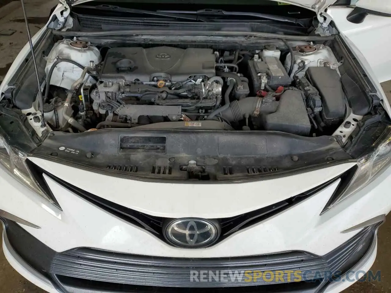 11 Photograph of a damaged car 4T1C11AK0NU658168 TOYOTA CAMRY 2022