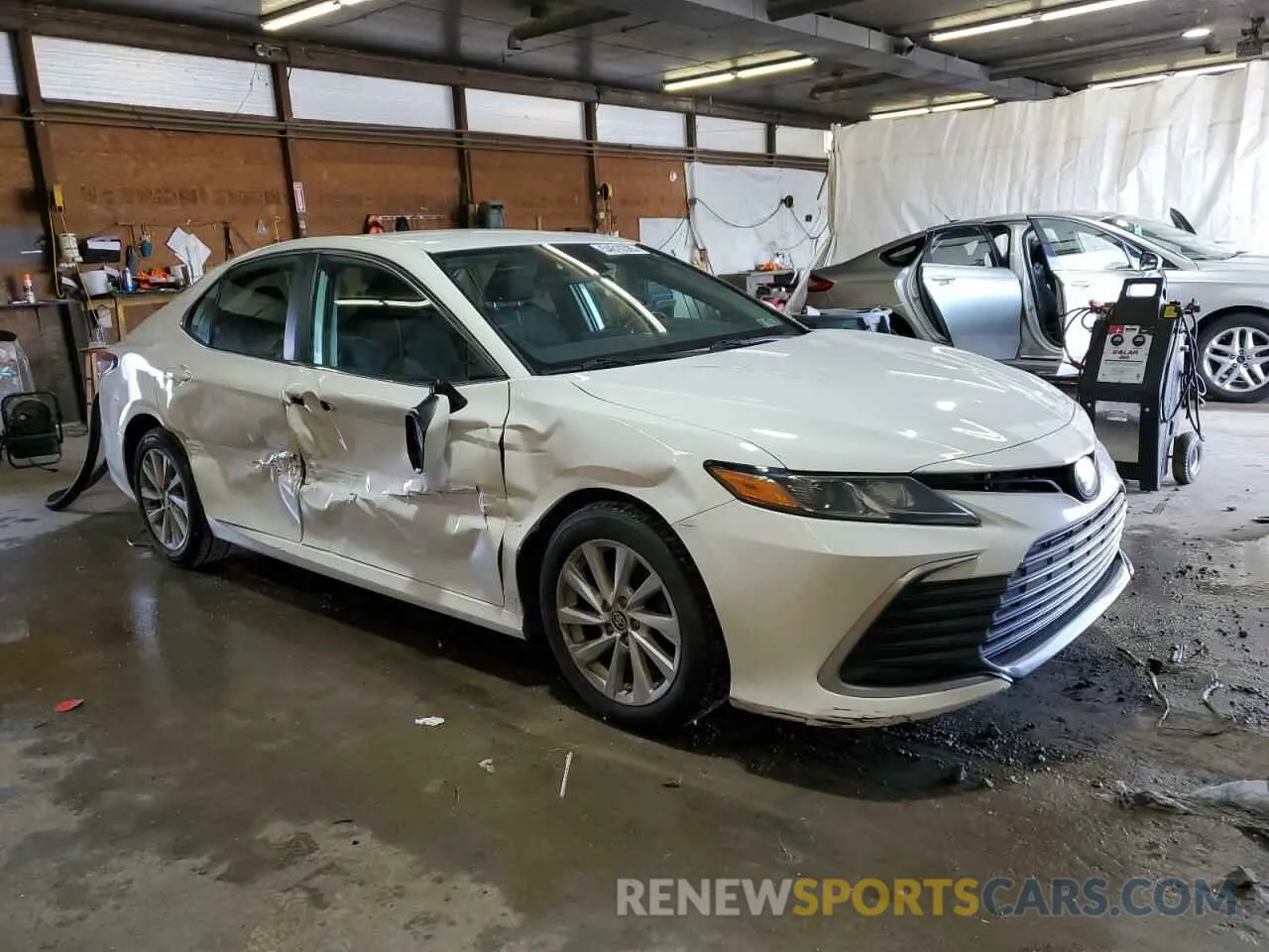 4 Photograph of a damaged car 4T1C11AK0NU658168 TOYOTA CAMRY 2022