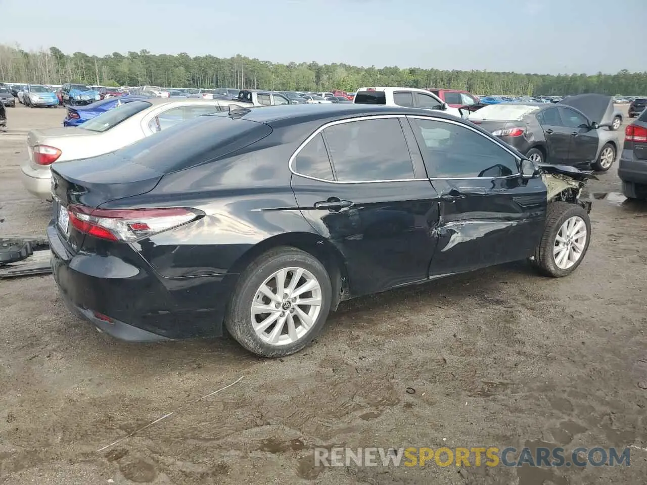 3 Photograph of a damaged car 4T1C11AK0NU659692 TOYOTA CAMRY 2022