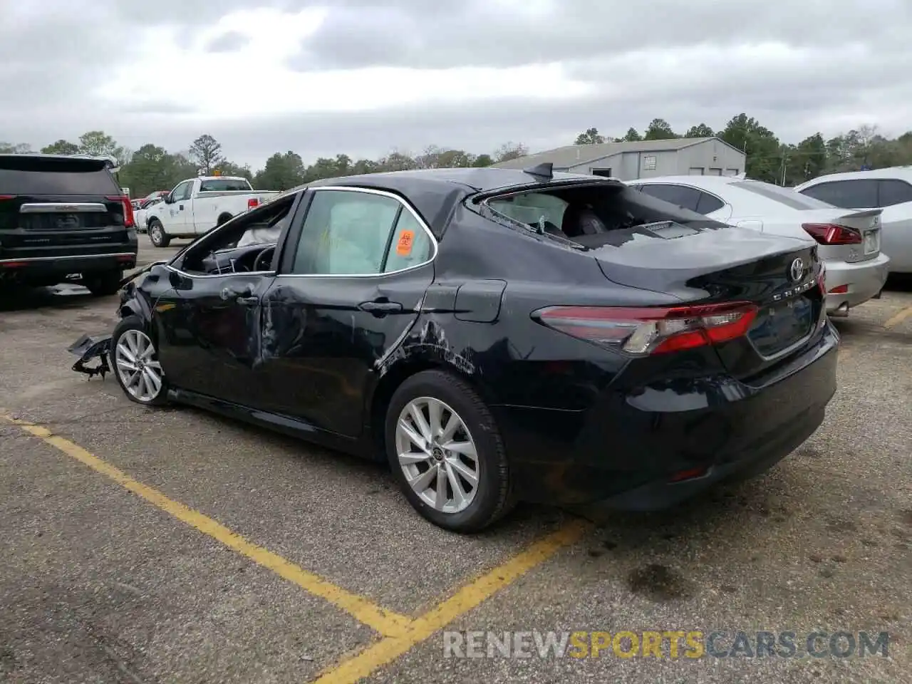 2 Photograph of a damaged car 4T1C11AK0NU662642 TOYOTA CAMRY 2022