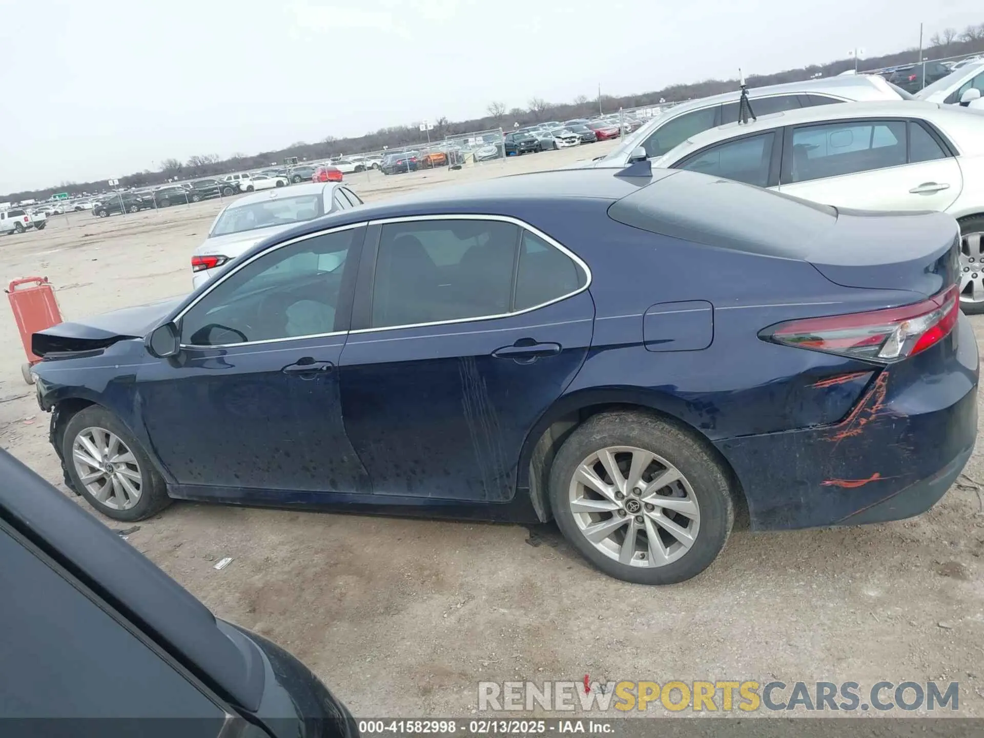 15 Photograph of a damaged car 4T1C11AK0NU674547 TOYOTA CAMRY 2022