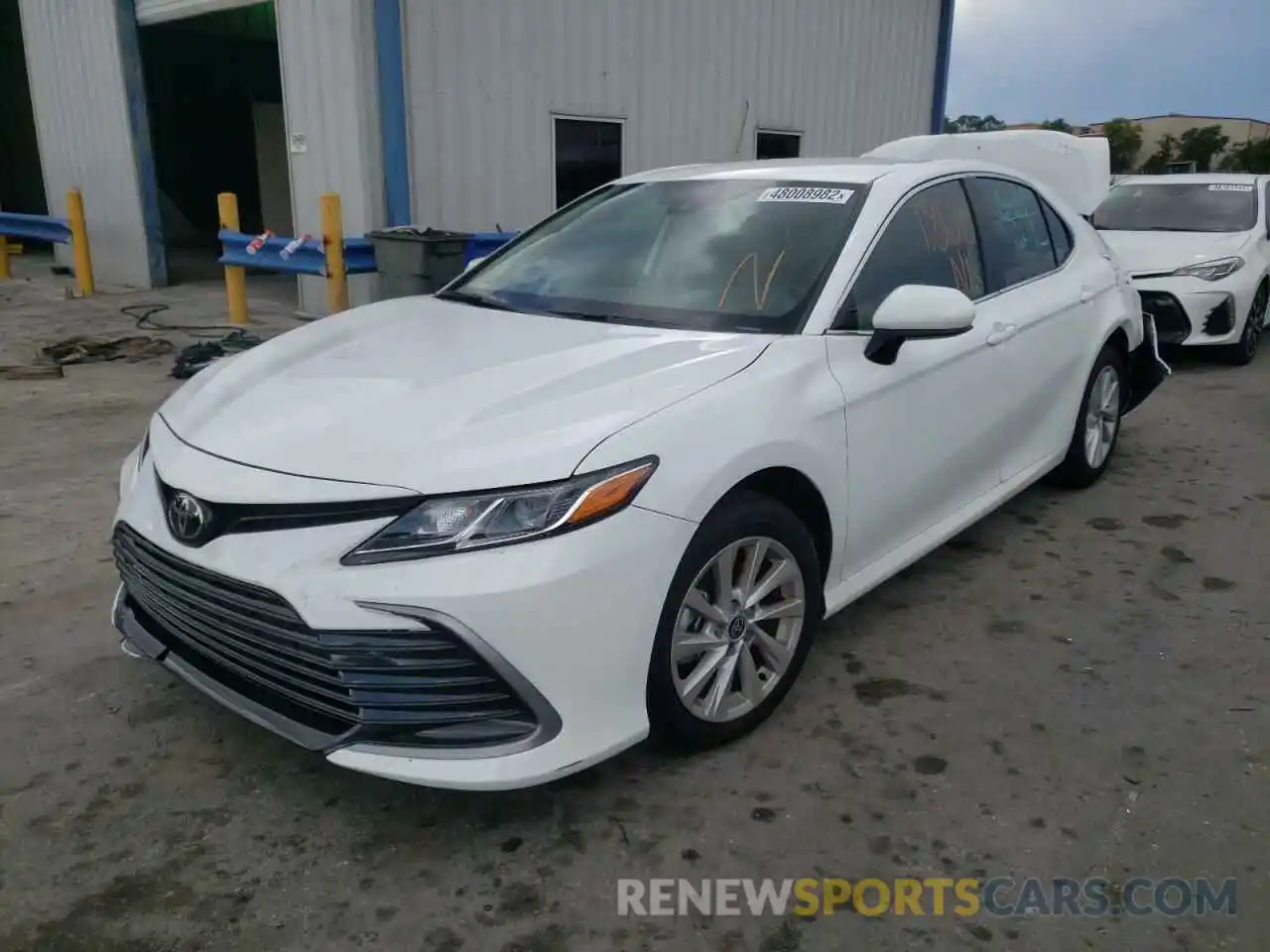 2 Photograph of a damaged car 4T1C11AK0NU677559 TOYOTA CAMRY 2022