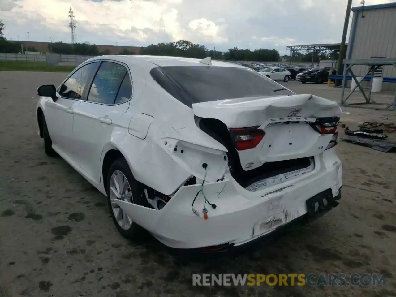 3 Photograph of a damaged car 4T1C11AK0NU677559 TOYOTA CAMRY 2022