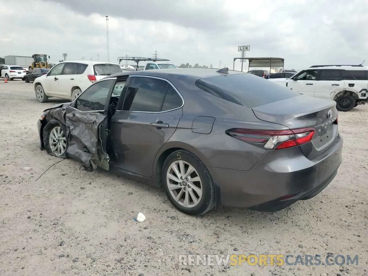 2 Photograph of a damaged car 4T1C11AK0NU680607 TOYOTA CAMRY 2022