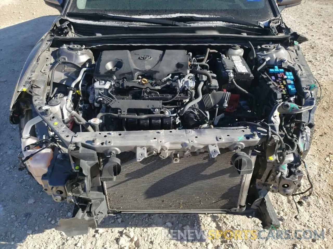 11 Photograph of a damaged car 4T1C11AK0NU686634 TOYOTA CAMRY 2022
