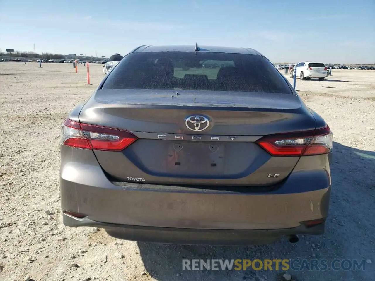 6 Photograph of a damaged car 4T1C11AK0NU686634 TOYOTA CAMRY 2022