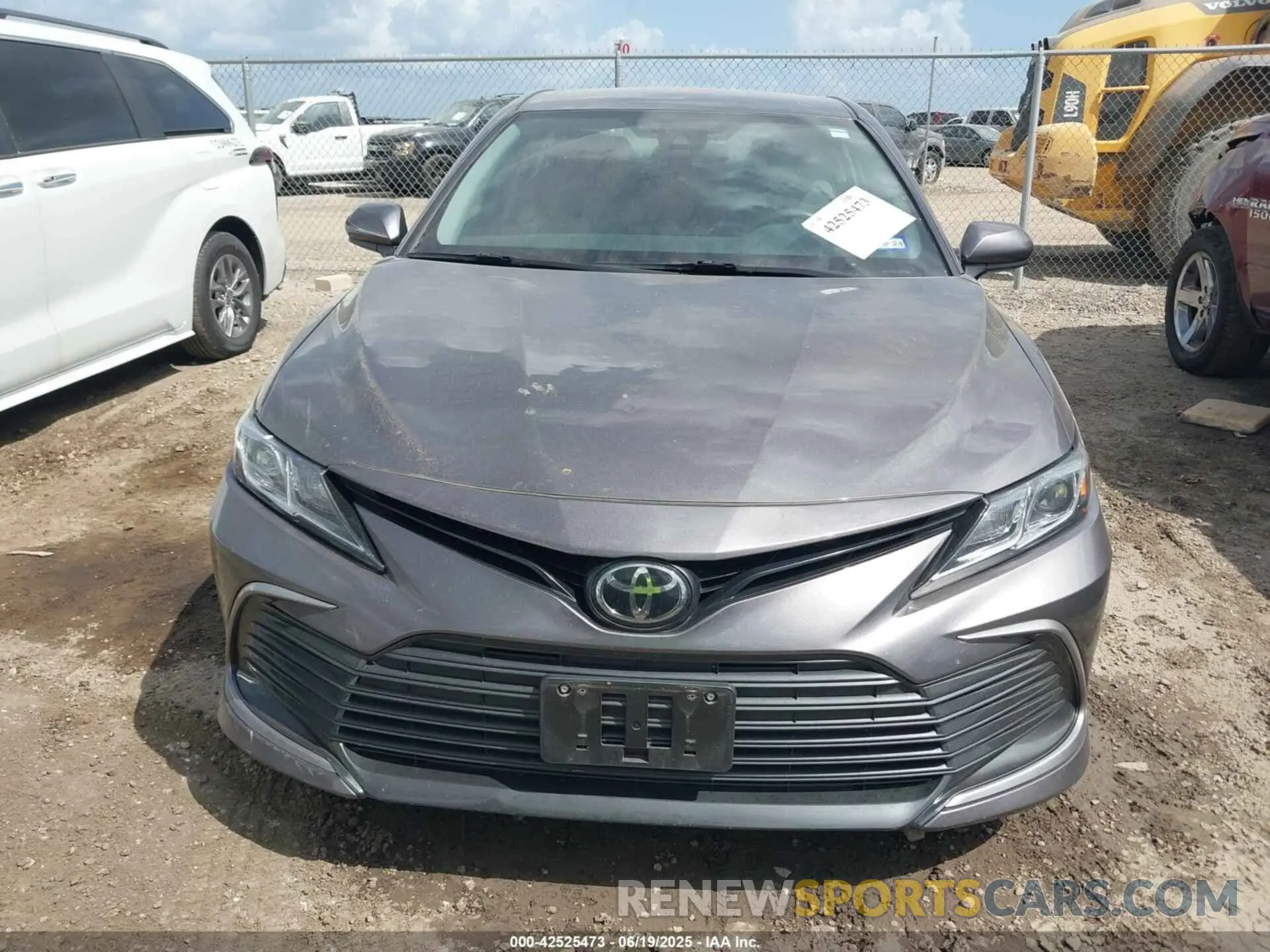 12 Photograph of a damaged car 4T1C11AK0NU711192 TOYOTA CAMRY 2022