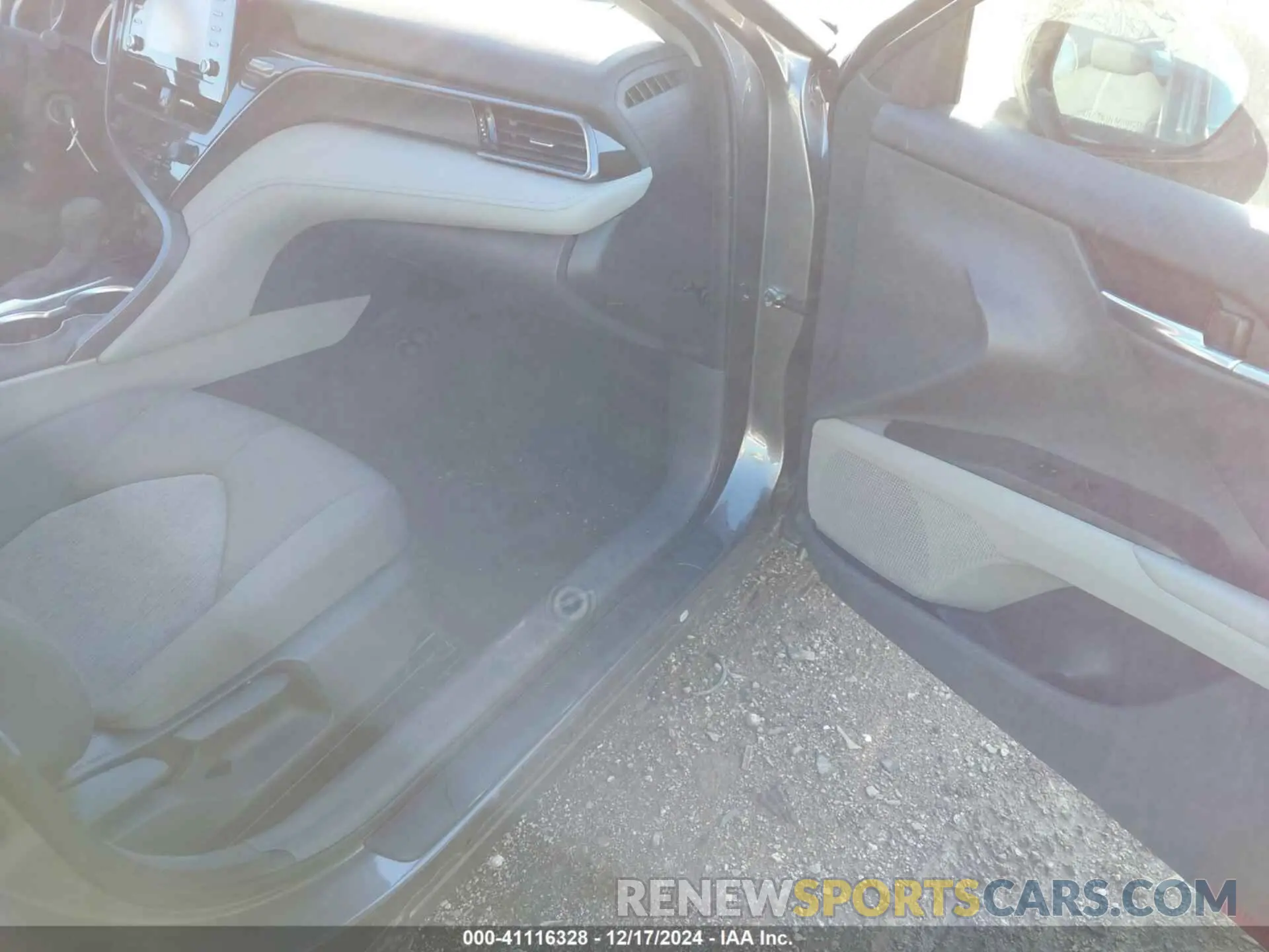 5 Photograph of a damaged car 4T1C11AK0NU712200 TOYOTA CAMRY 2022