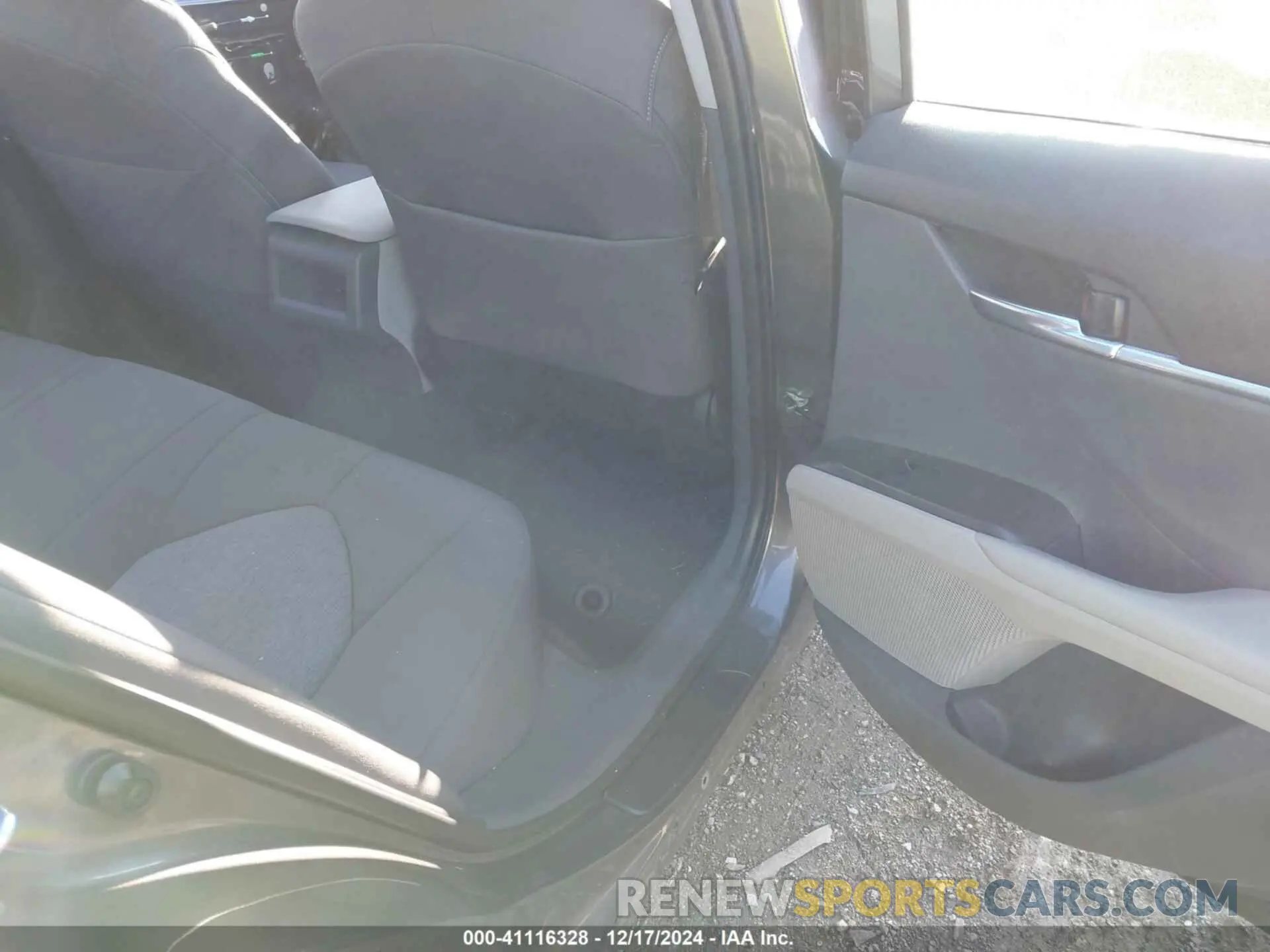 8 Photograph of a damaged car 4T1C11AK0NU712200 TOYOTA CAMRY 2022