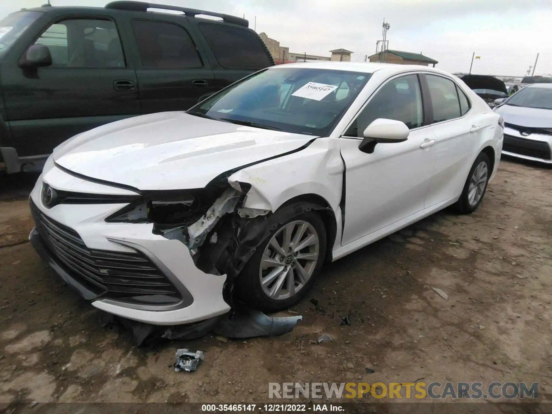 2 Photograph of a damaged car 4T1C11AK1NU001668 TOYOTA CAMRY 2022