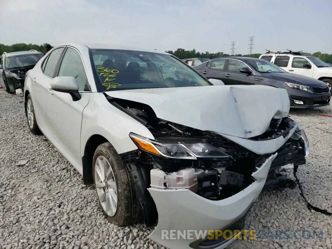 1 Photograph of a damaged car 4T1C11AK1NU008880 TOYOTA CAMRY 2022