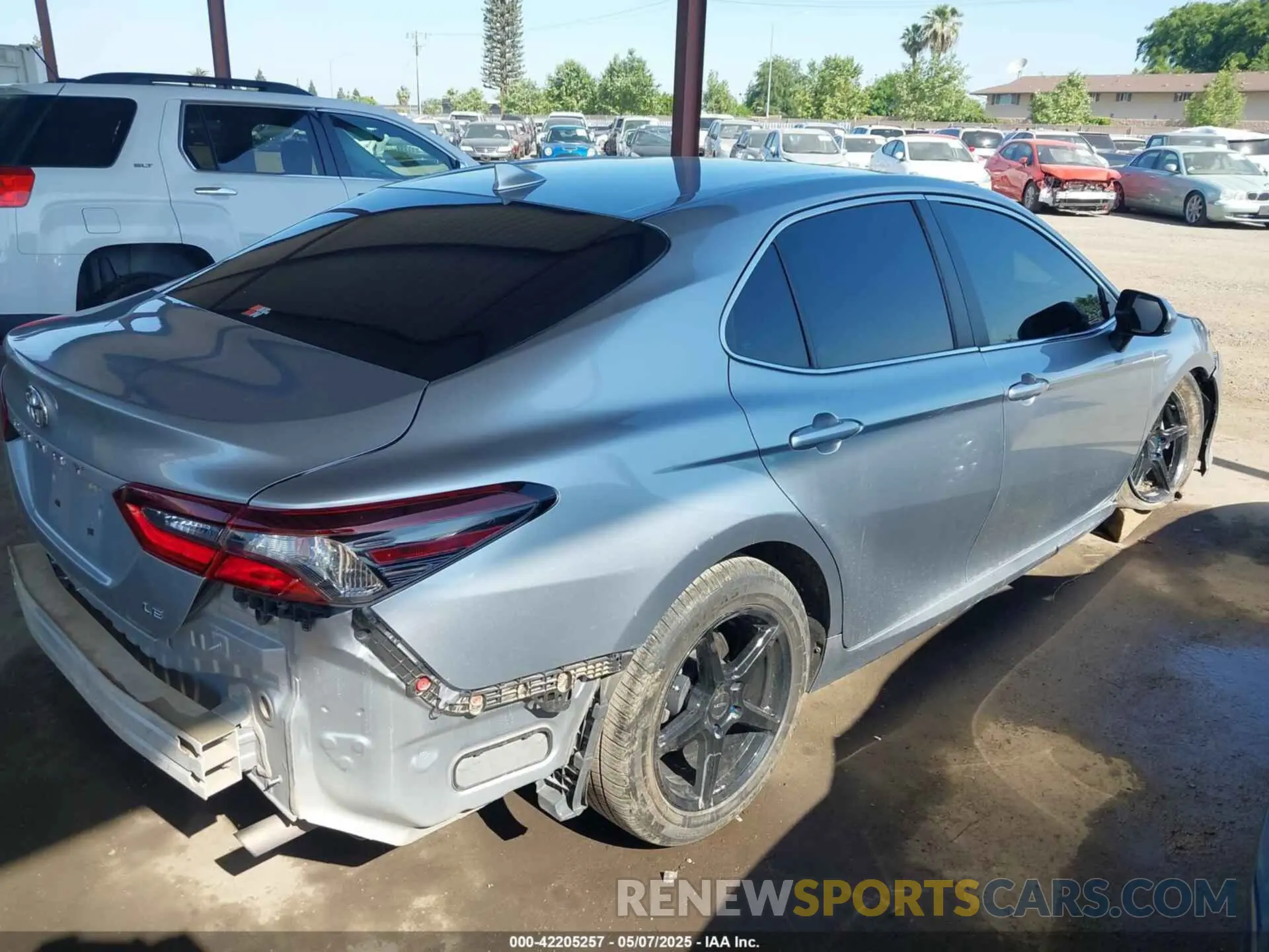 4 Photograph of a damaged car 4T1C11AK1NU621288 TOYOTA CAMRY 2022