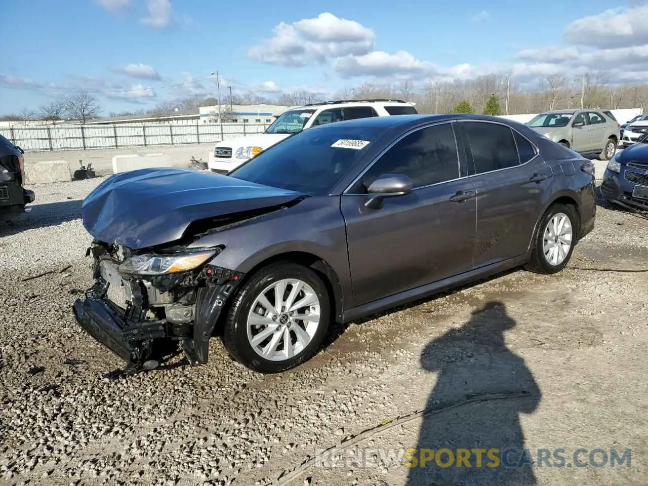 1 Photograph of a damaged car 4T1C11AK1NU630461 TOYOTA CAMRY 2022