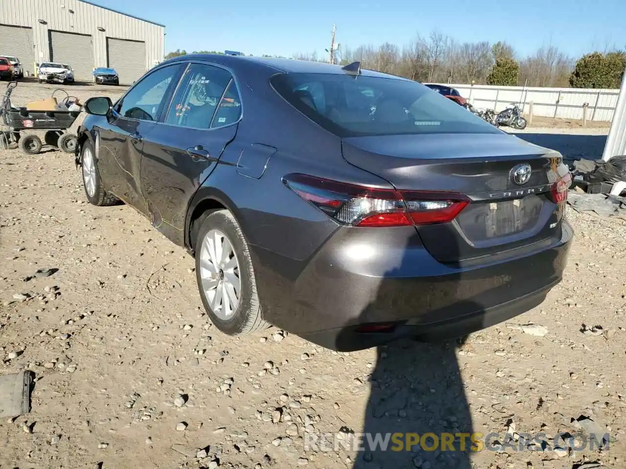 2 Photograph of a damaged car 4T1C11AK1NU639158 TOYOTA CAMRY 2022