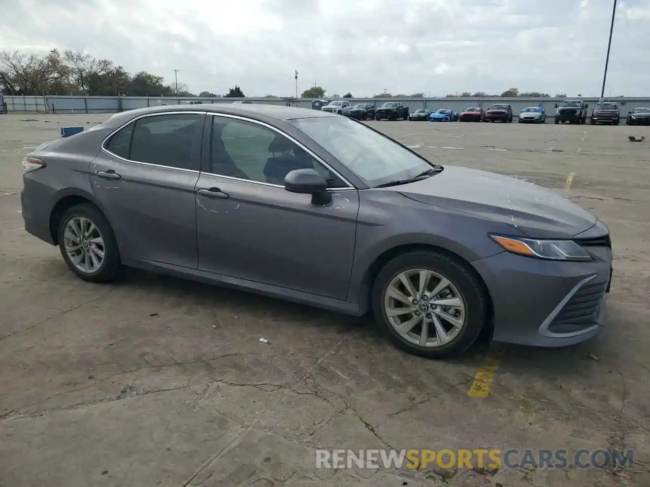 4 Photograph of a damaged car 4T1C11AK1NU646112 TOYOTA CAMRY 2022