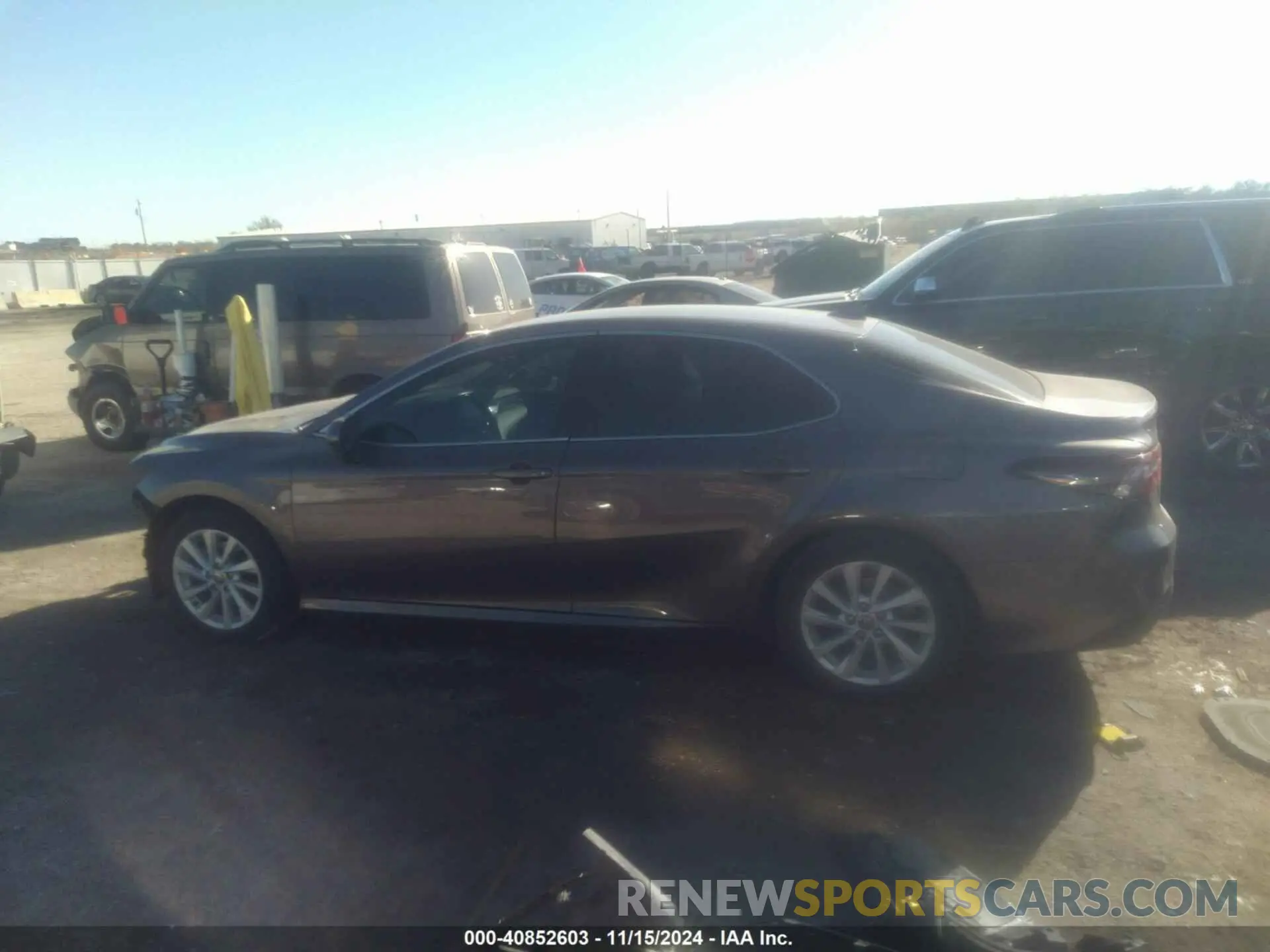 15 Photograph of a damaged car 4T1C11AK1NU646434 TOYOTA CAMRY 2022