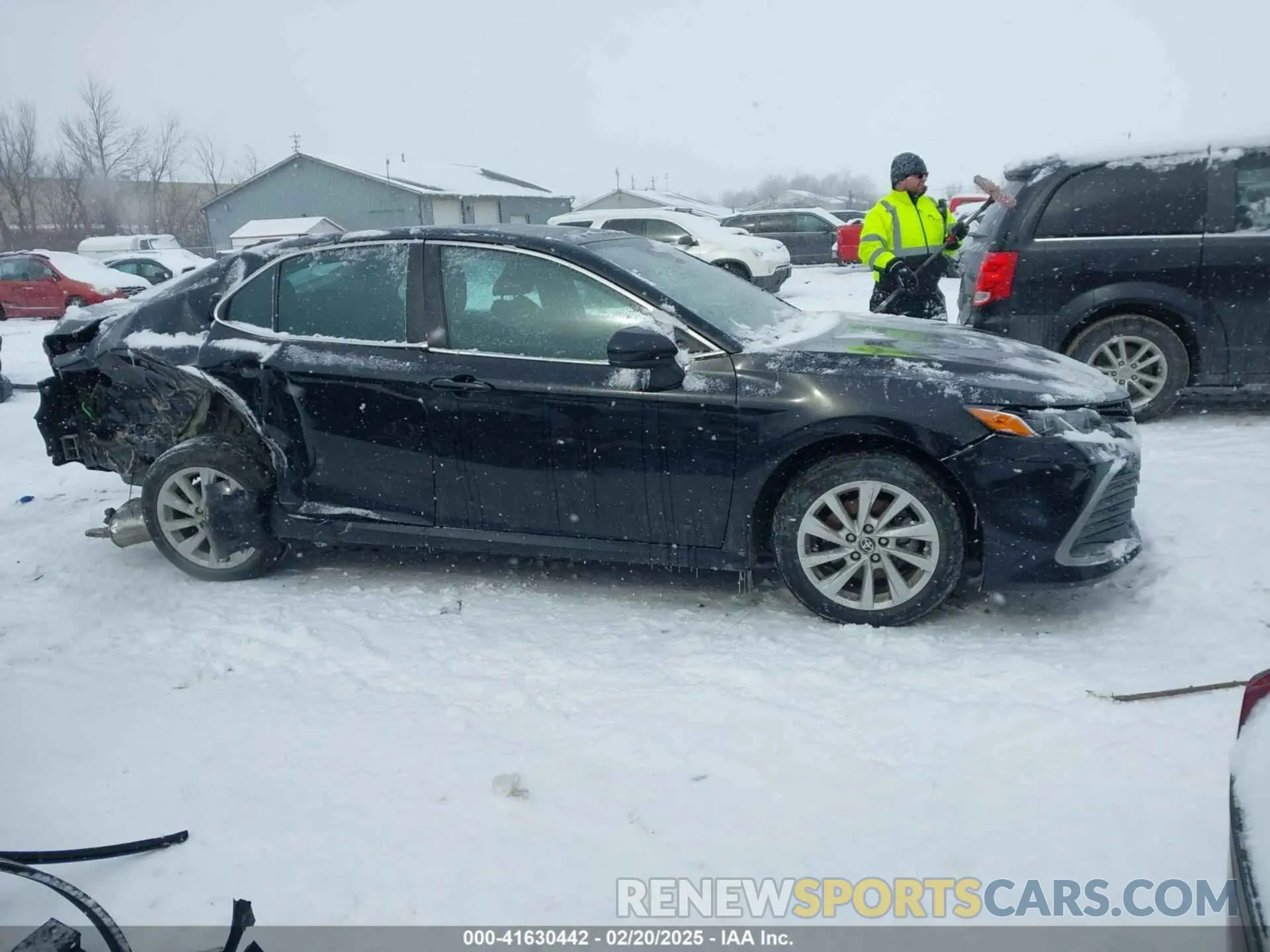 13 Photograph of a damaged car 4T1C11AK1NU650824 TOYOTA CAMRY 2022