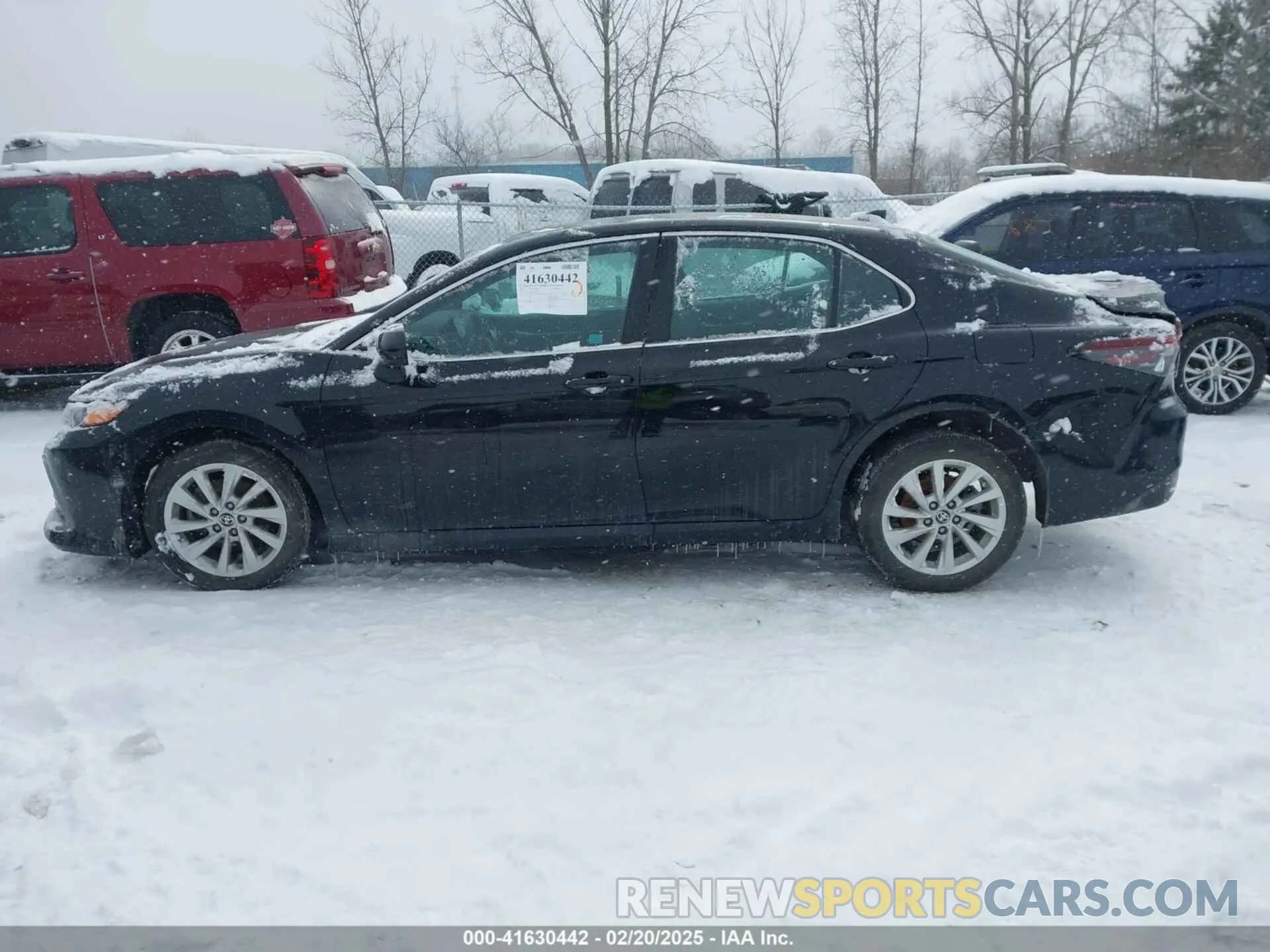14 Photograph of a damaged car 4T1C11AK1NU650824 TOYOTA CAMRY 2022
