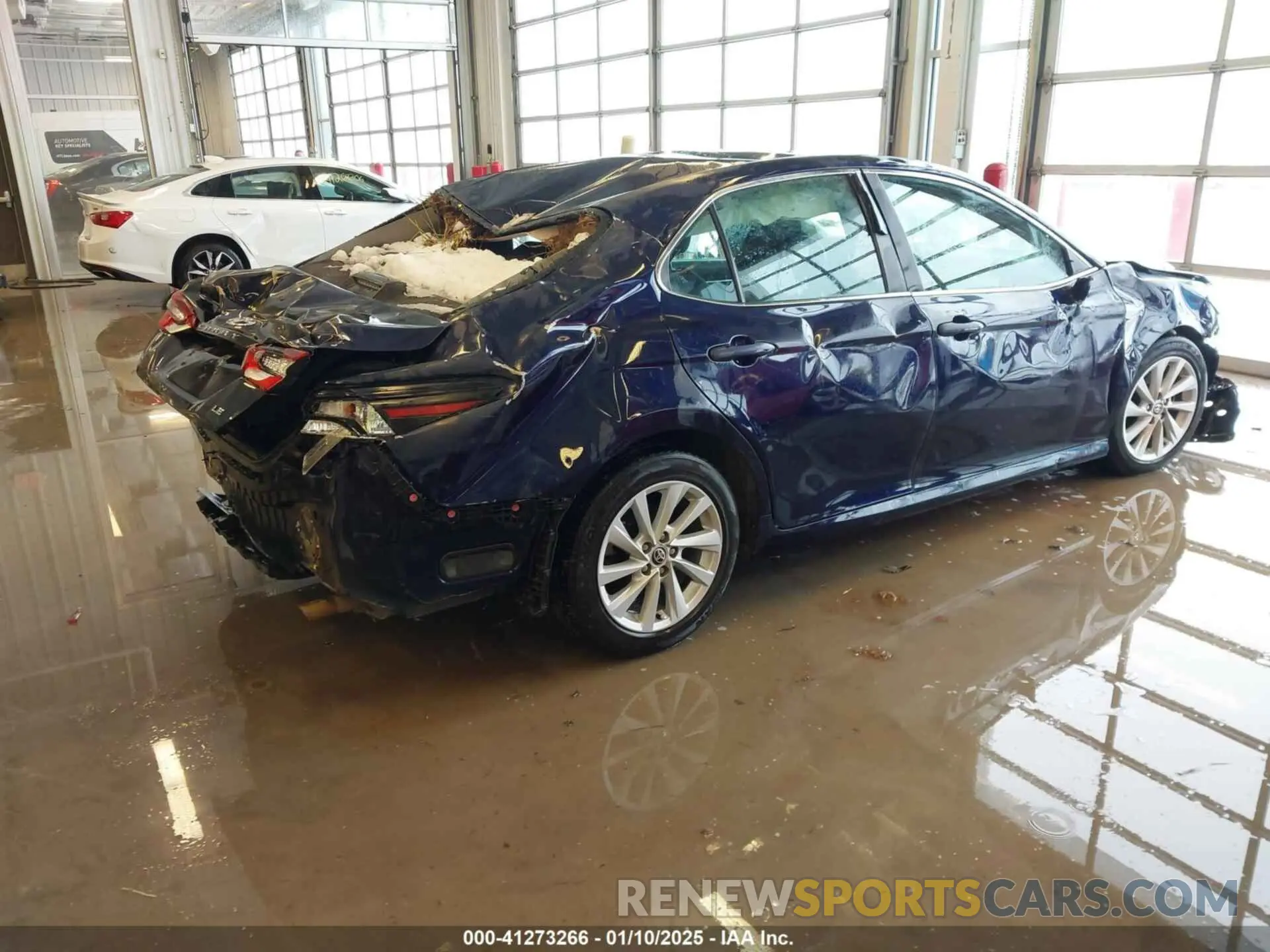 4 Photograph of a damaged car 4T1C11AK1NU652265 TOYOTA CAMRY 2022